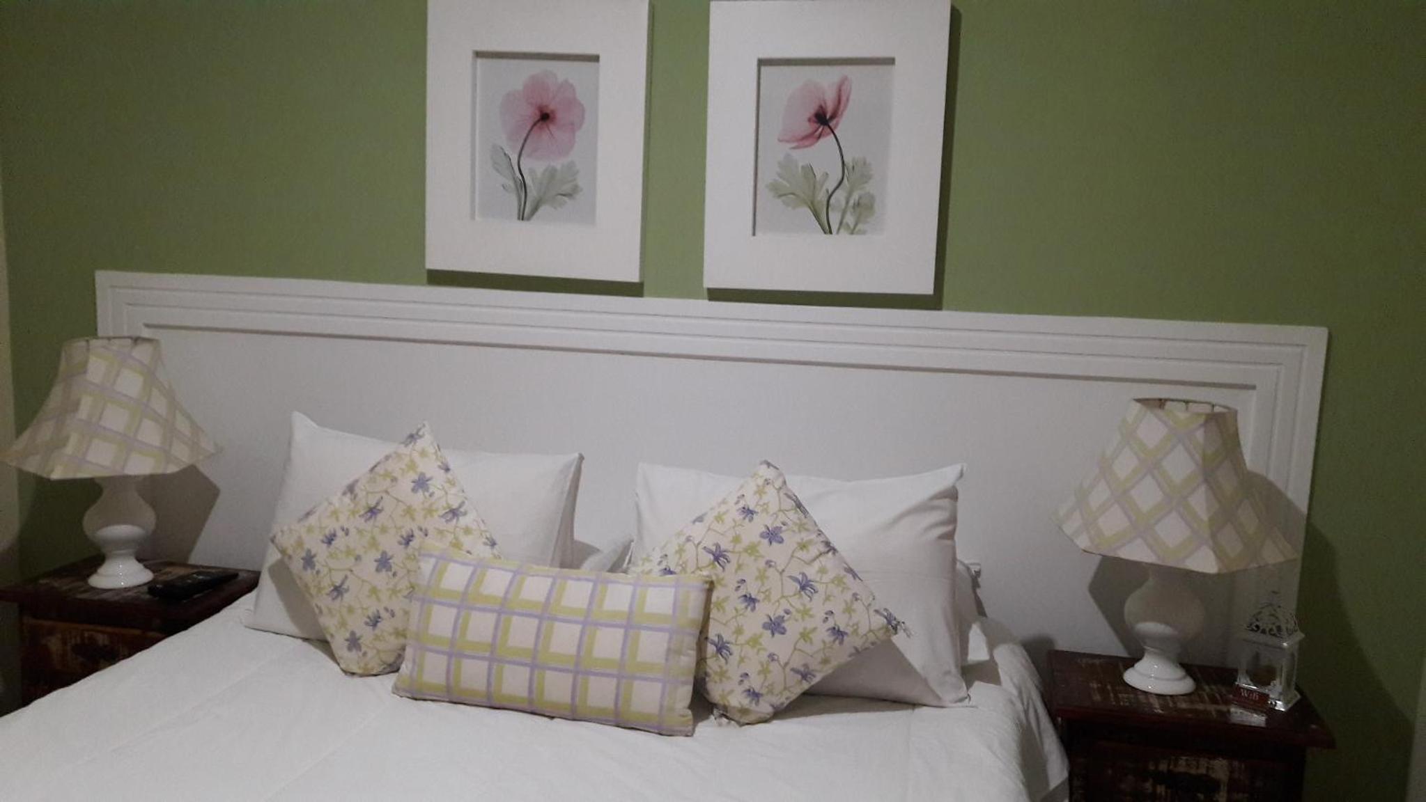 Double Room with Lake View - Photo 4