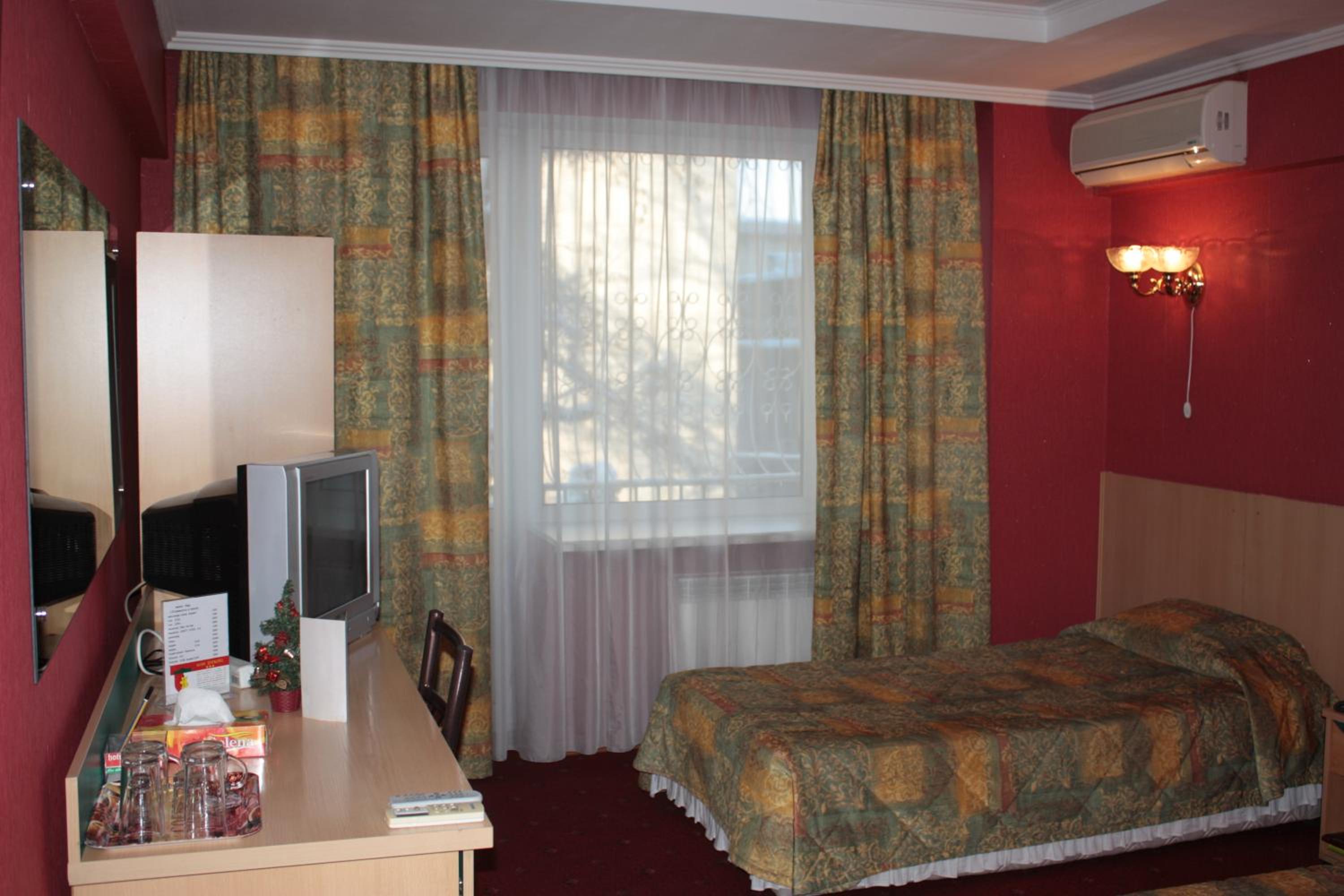 Standard Twin Room - Photo 3