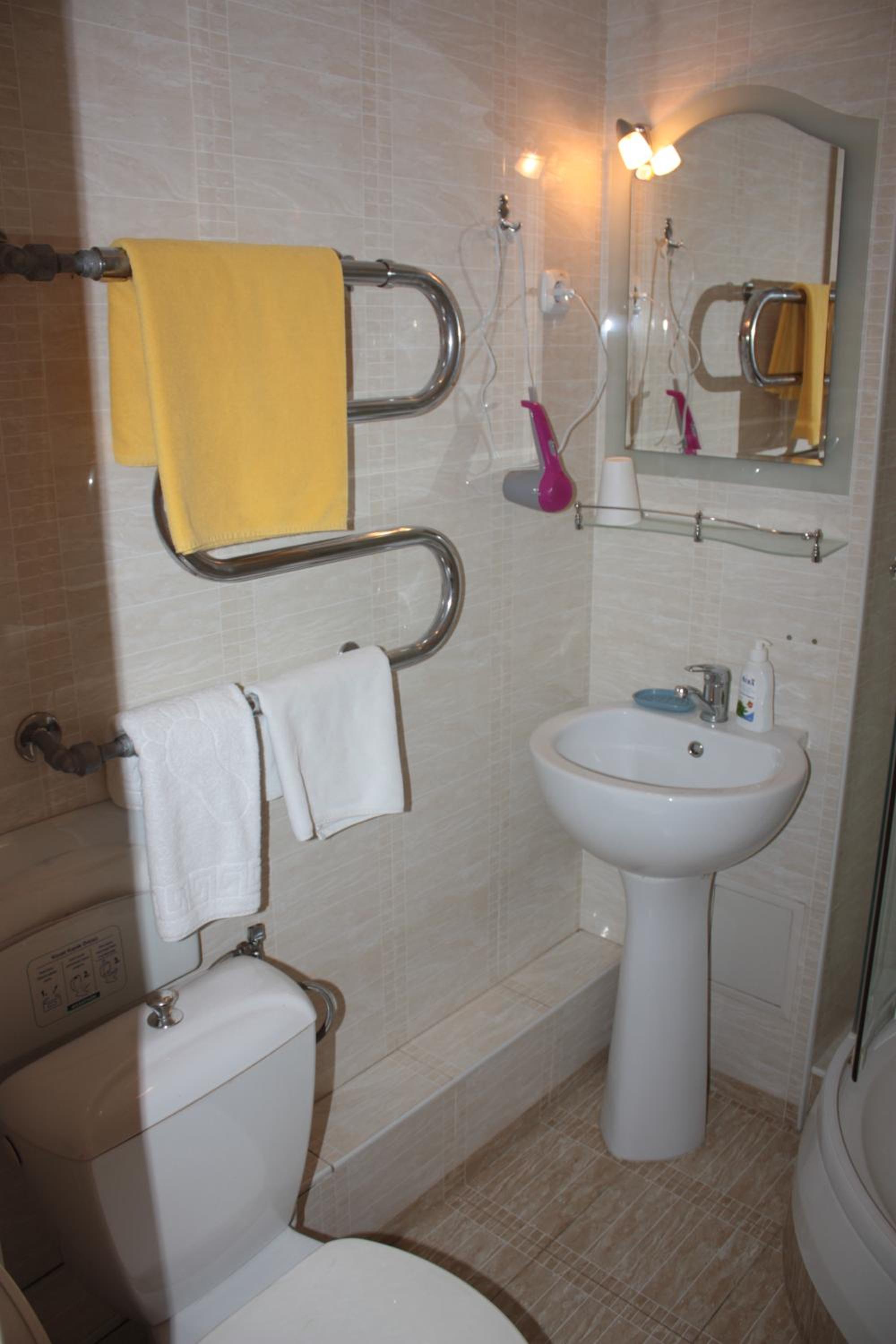 Standard Twin Room - Photo 9