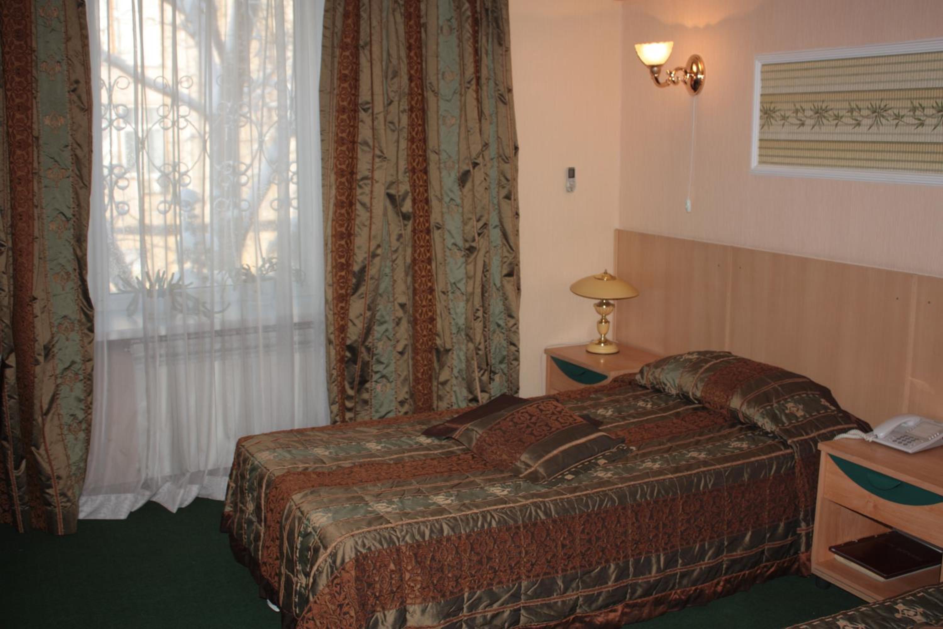 Standard Twin Room - Photo 4