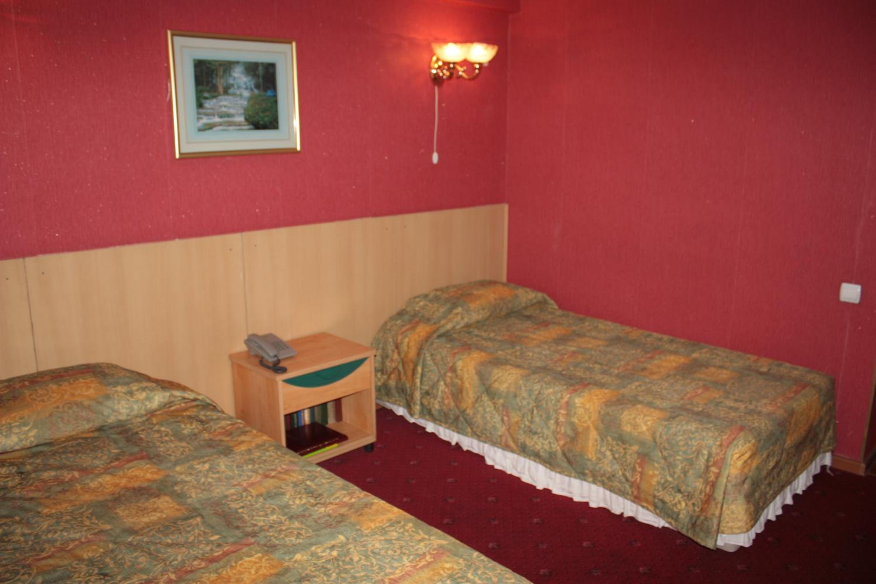 Standard Twin Room - Photo 5