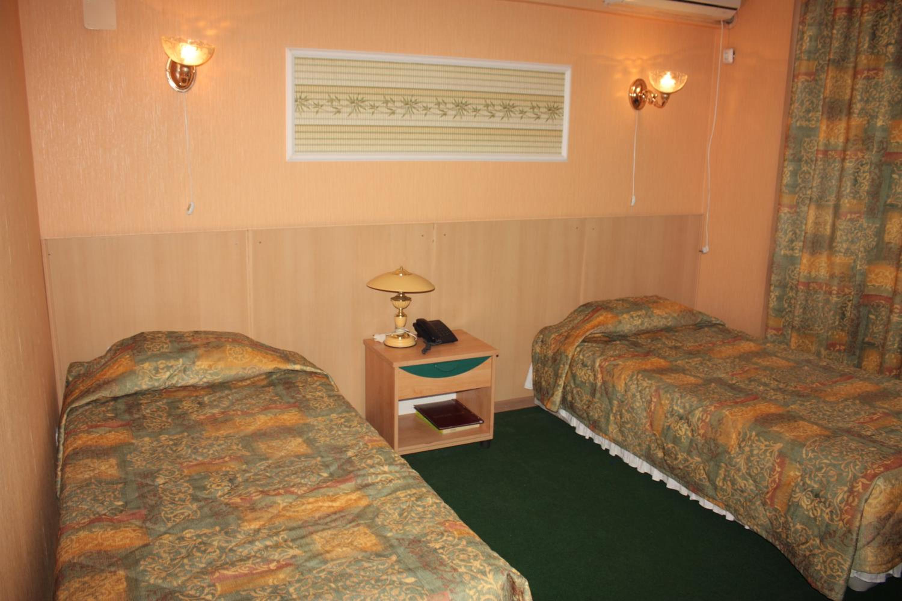 Standard Twin Room - Photo 6