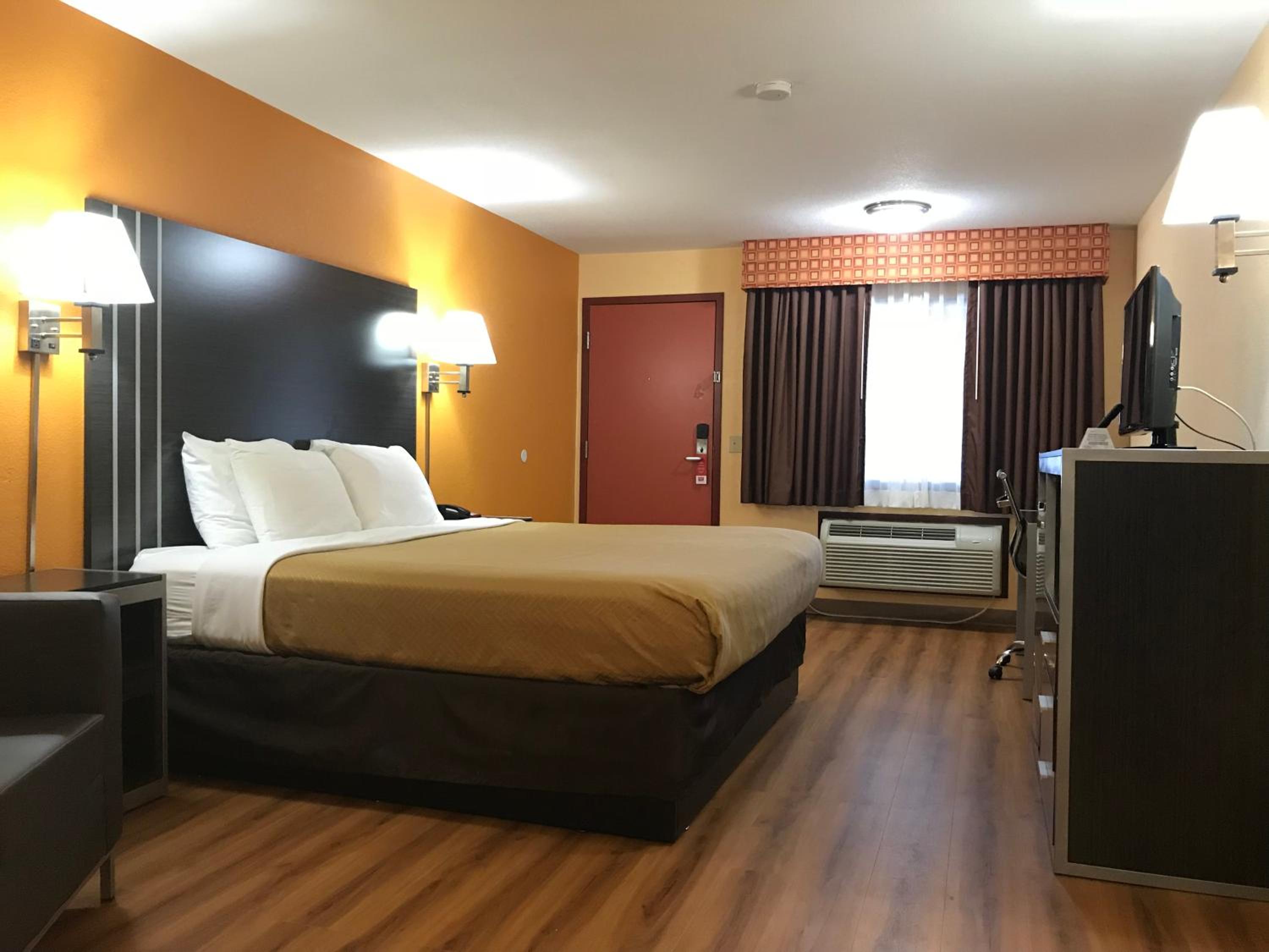 King Room - Non-Smoking