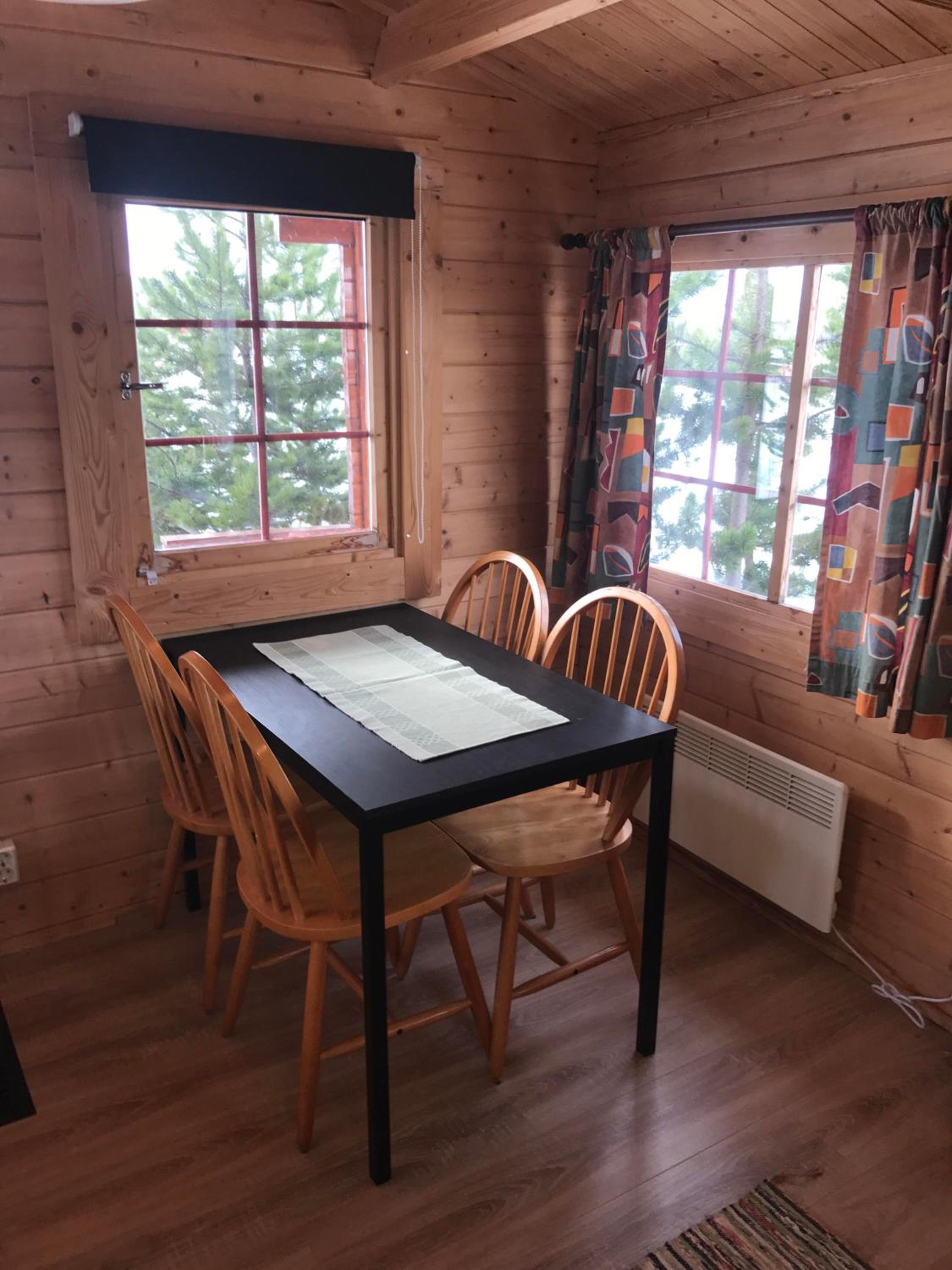 Cottage with Private Toilet - Photo 8