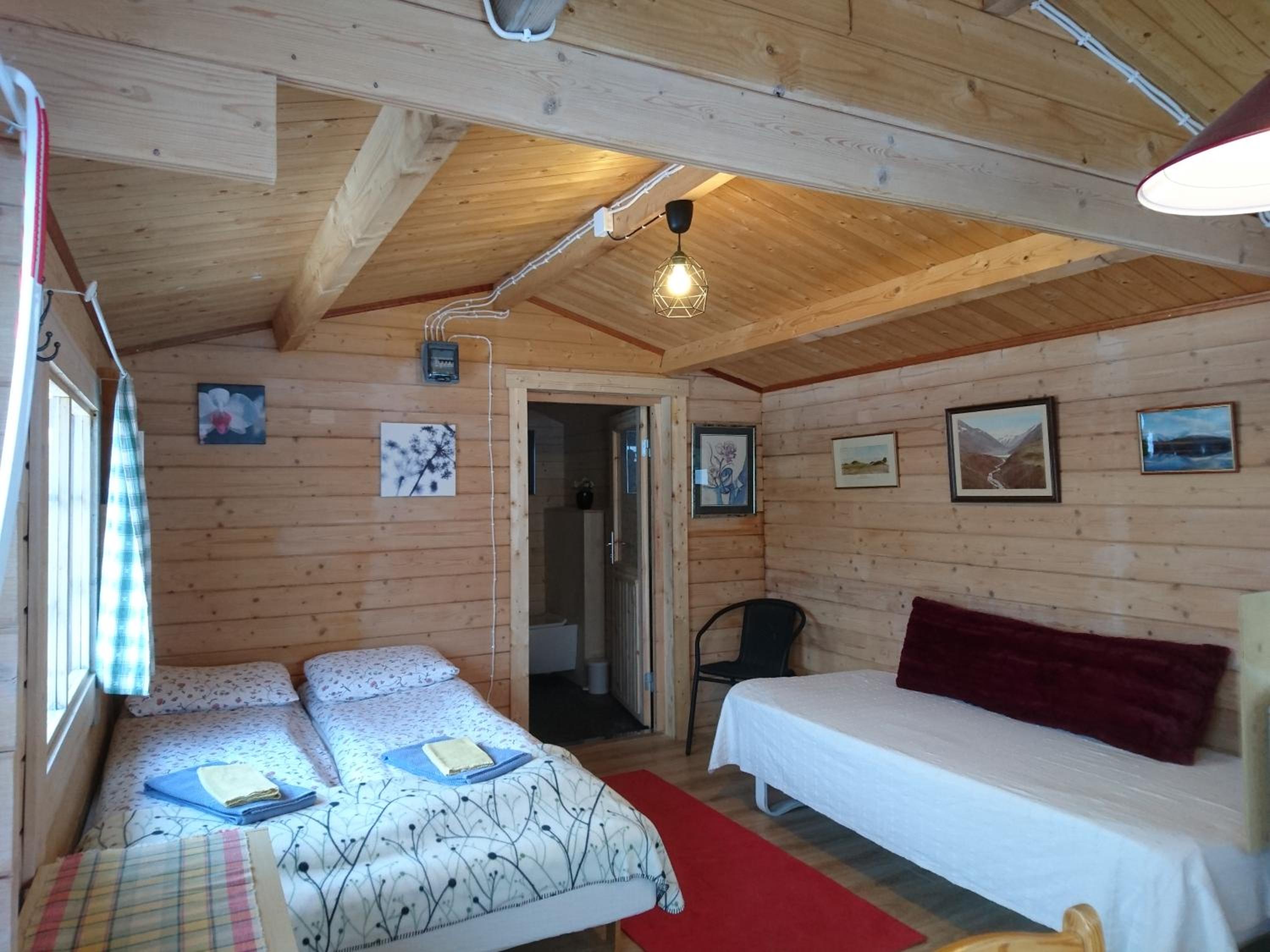 Cottage with Private Toilet - Photo 14