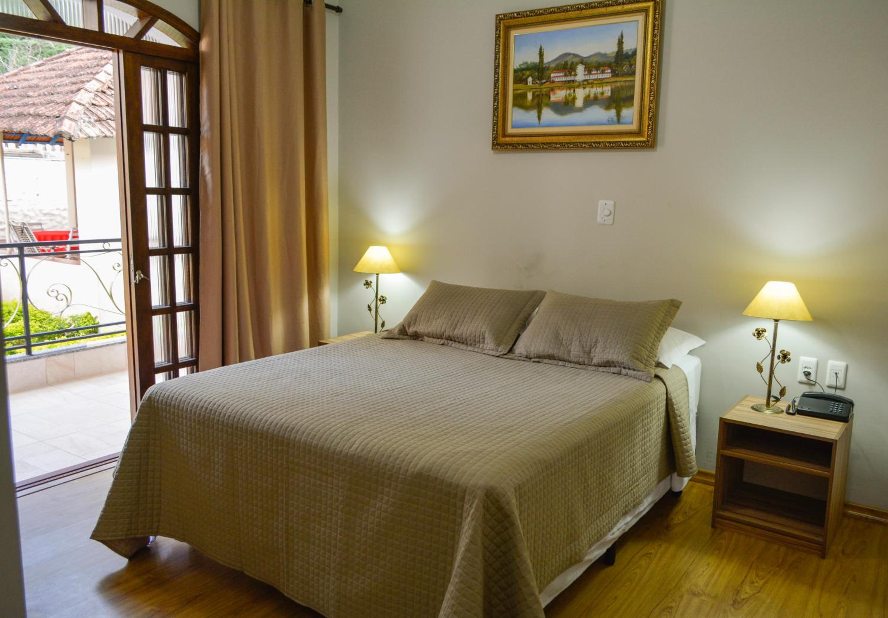 Deluxe Double Room with Balcony photo 1
