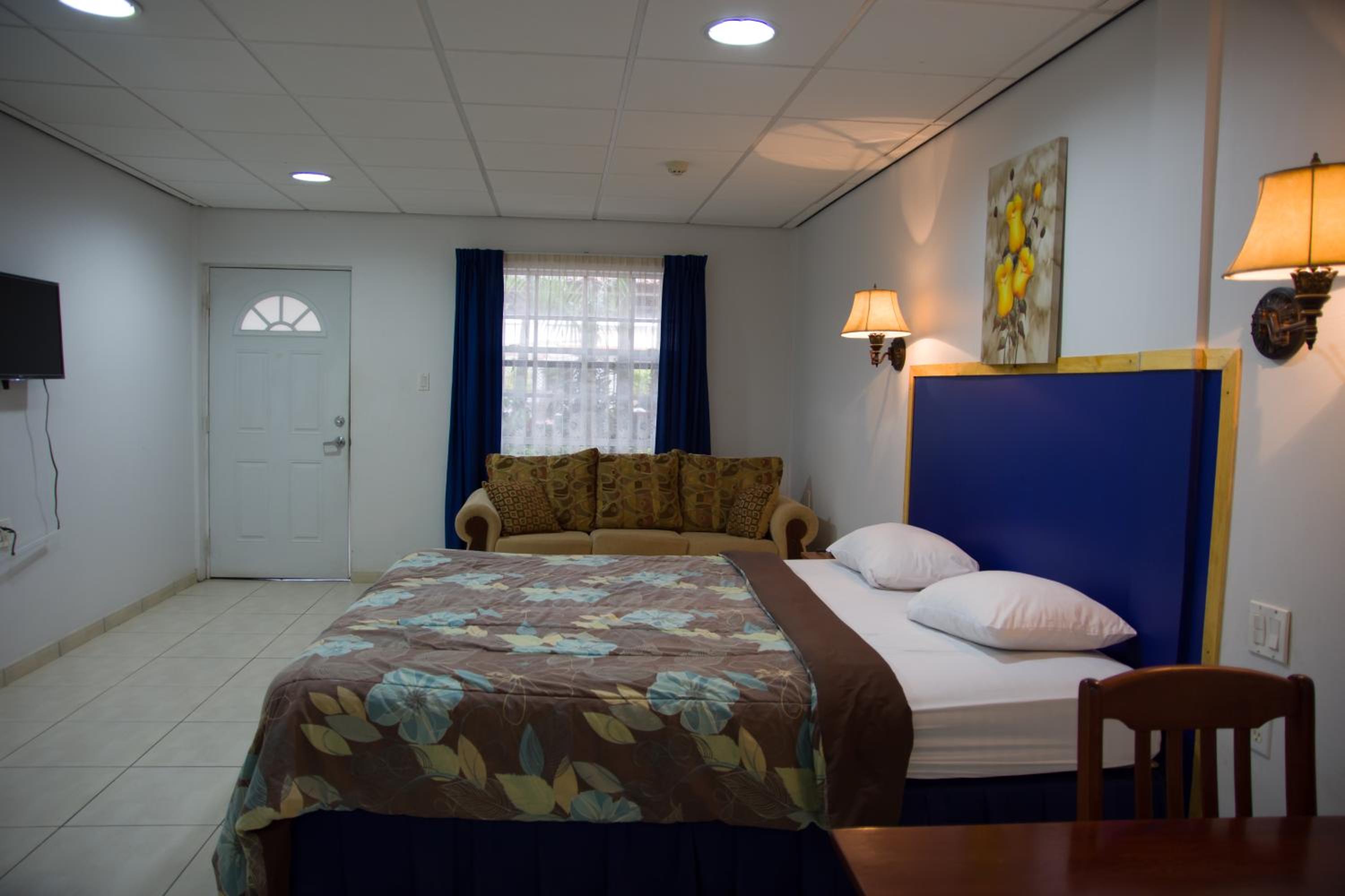 Deluxe King Room photo 3