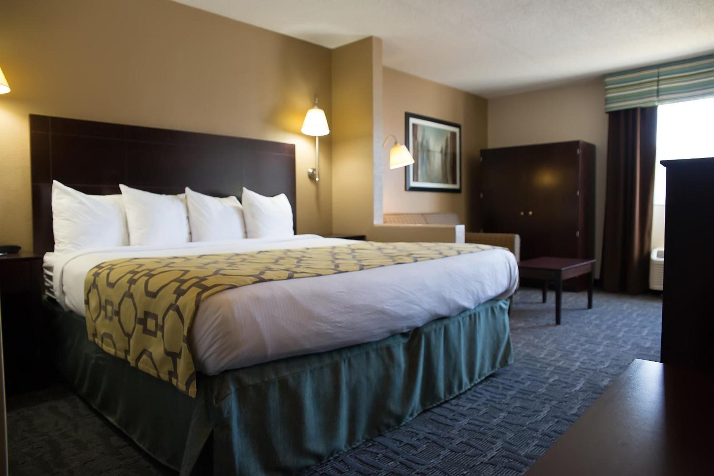 King Room - Non-Smoking - Photo 1