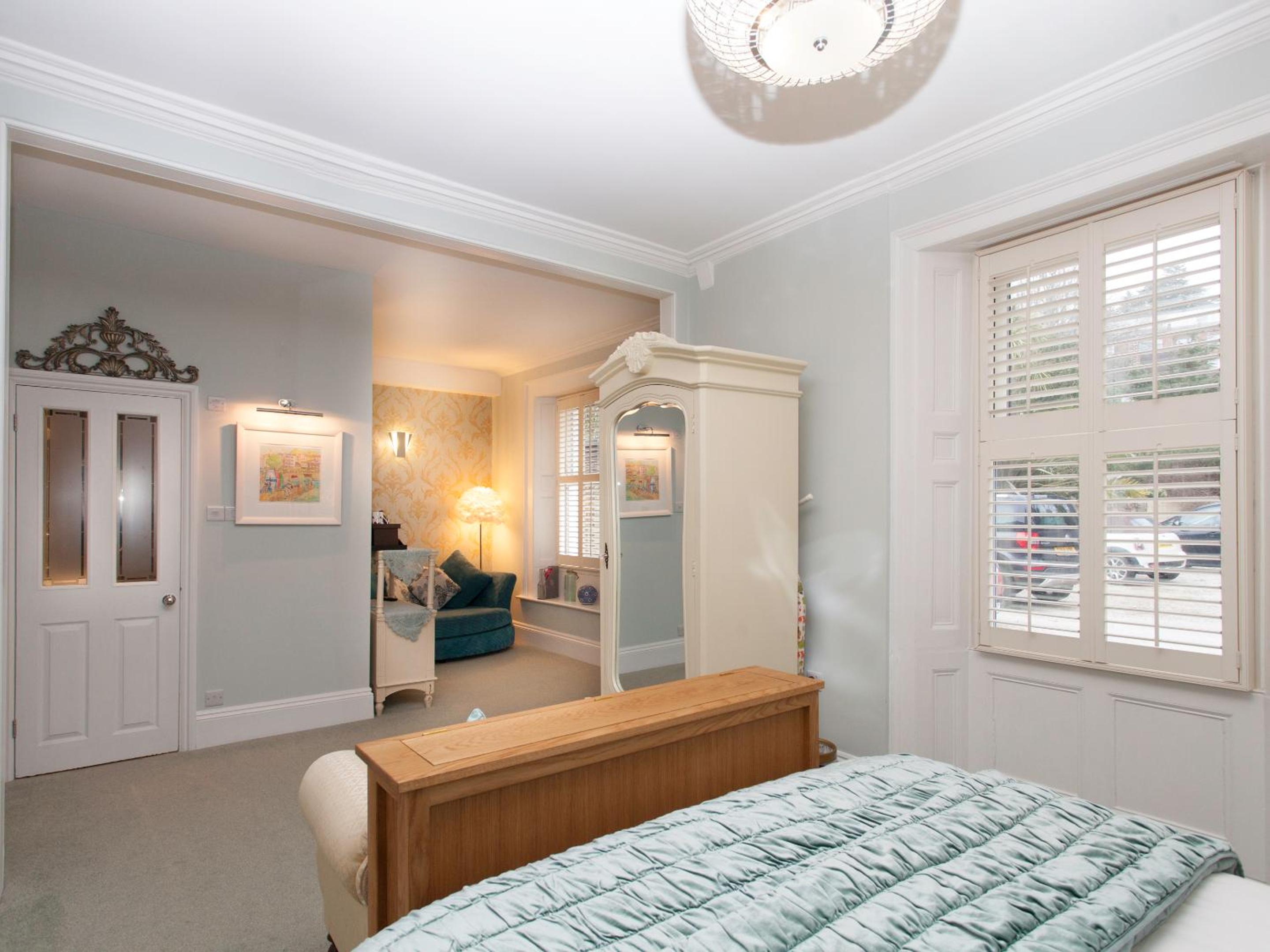 Superior King Suite photo 3