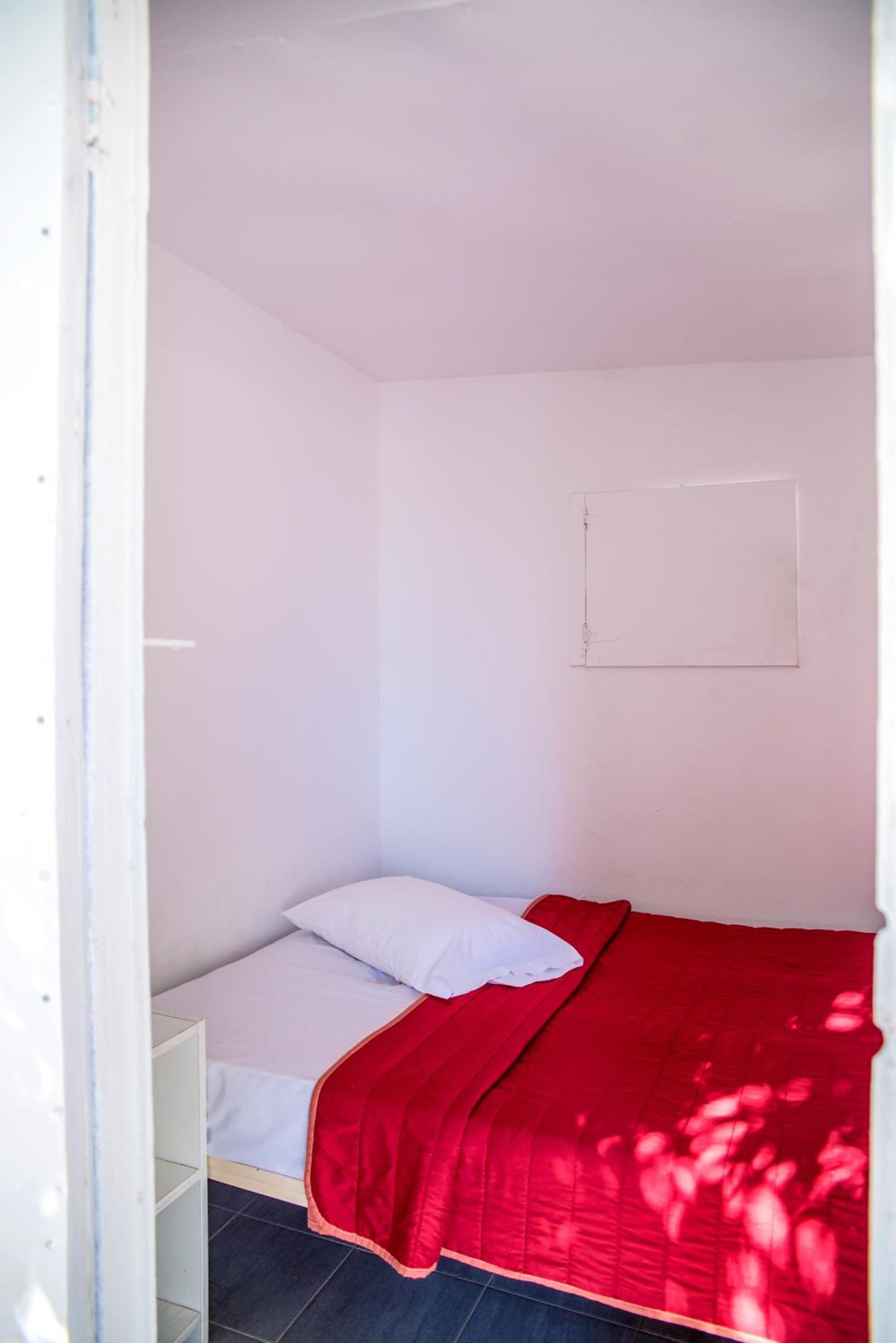 Cabin (1 Adult) photo 1