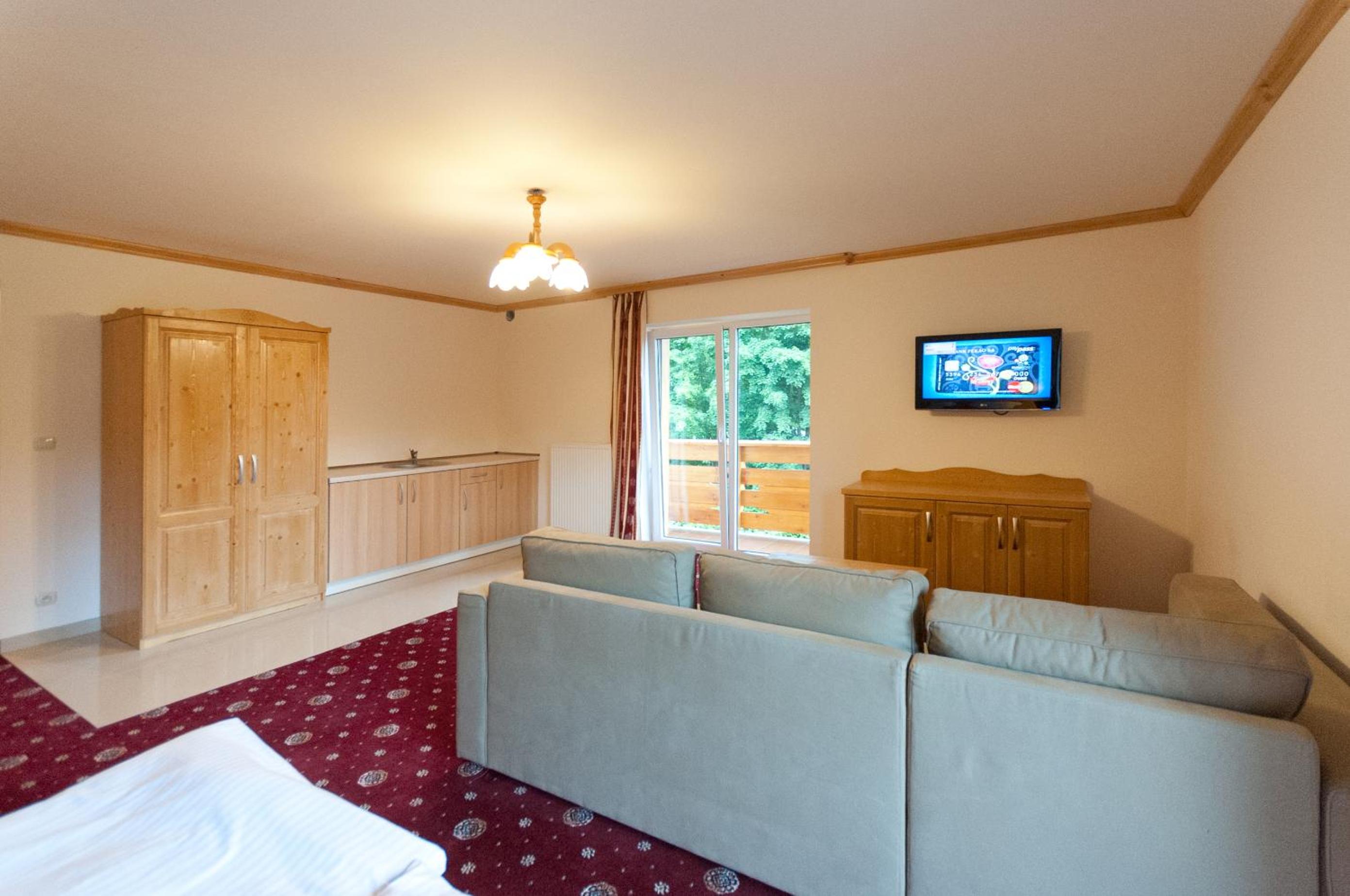 Triple Room - Photo 11