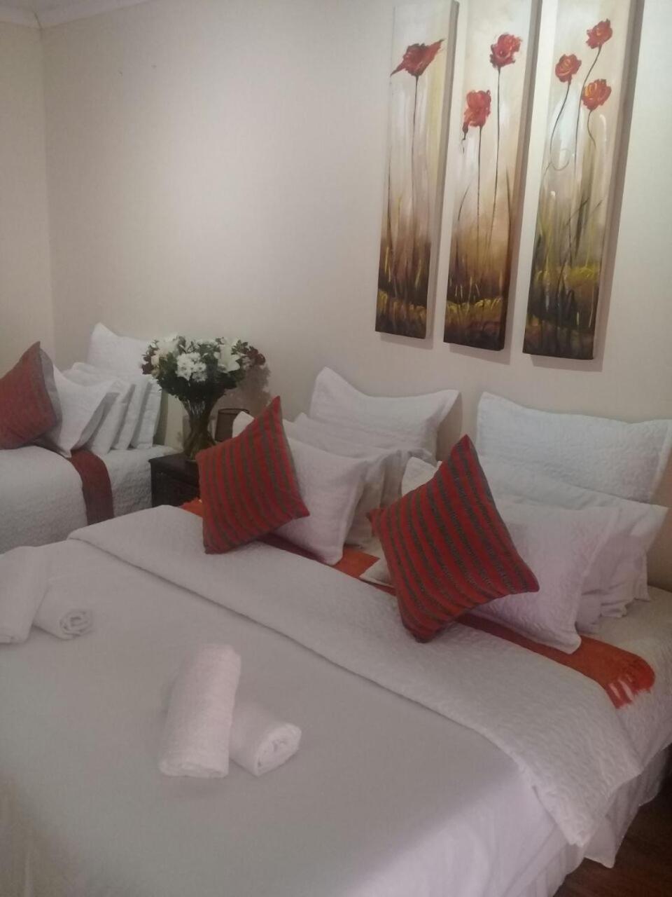 Standard Double or Twin Room with Balcony - Photo 9