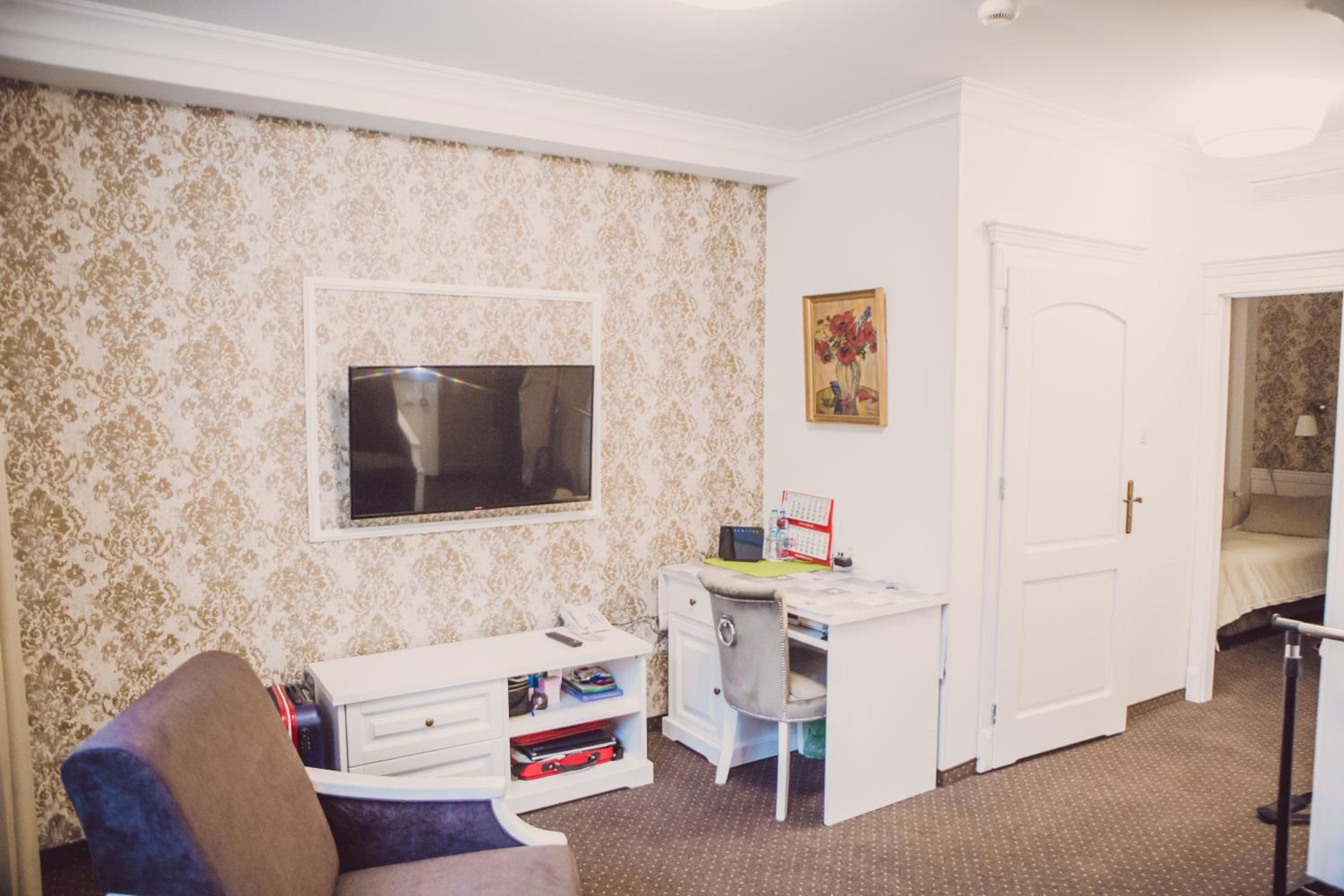 Apartment - Ground Floor - Photo 3