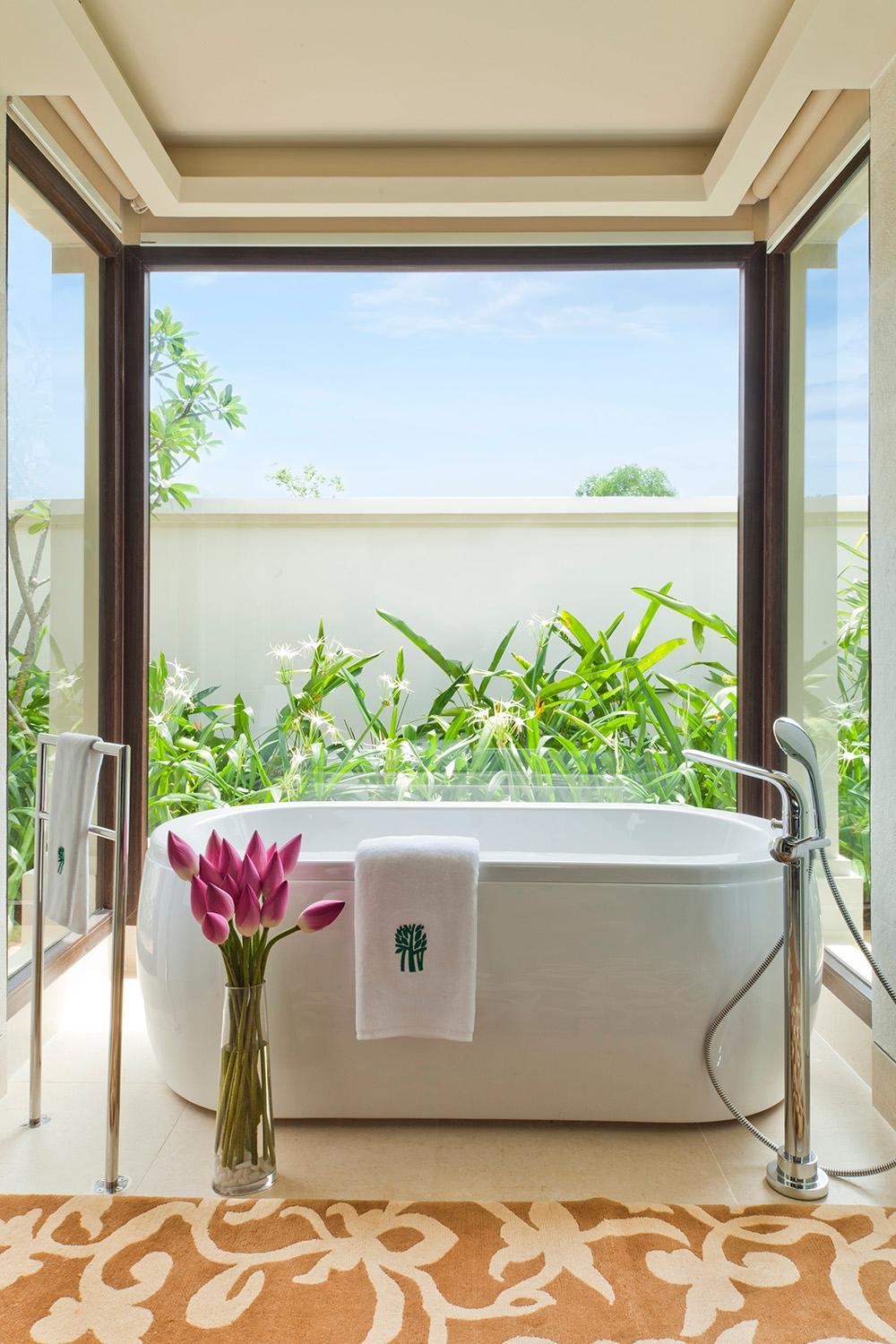 One-Bedroom Hillside Pool Villa with Ocean View - Photo 8