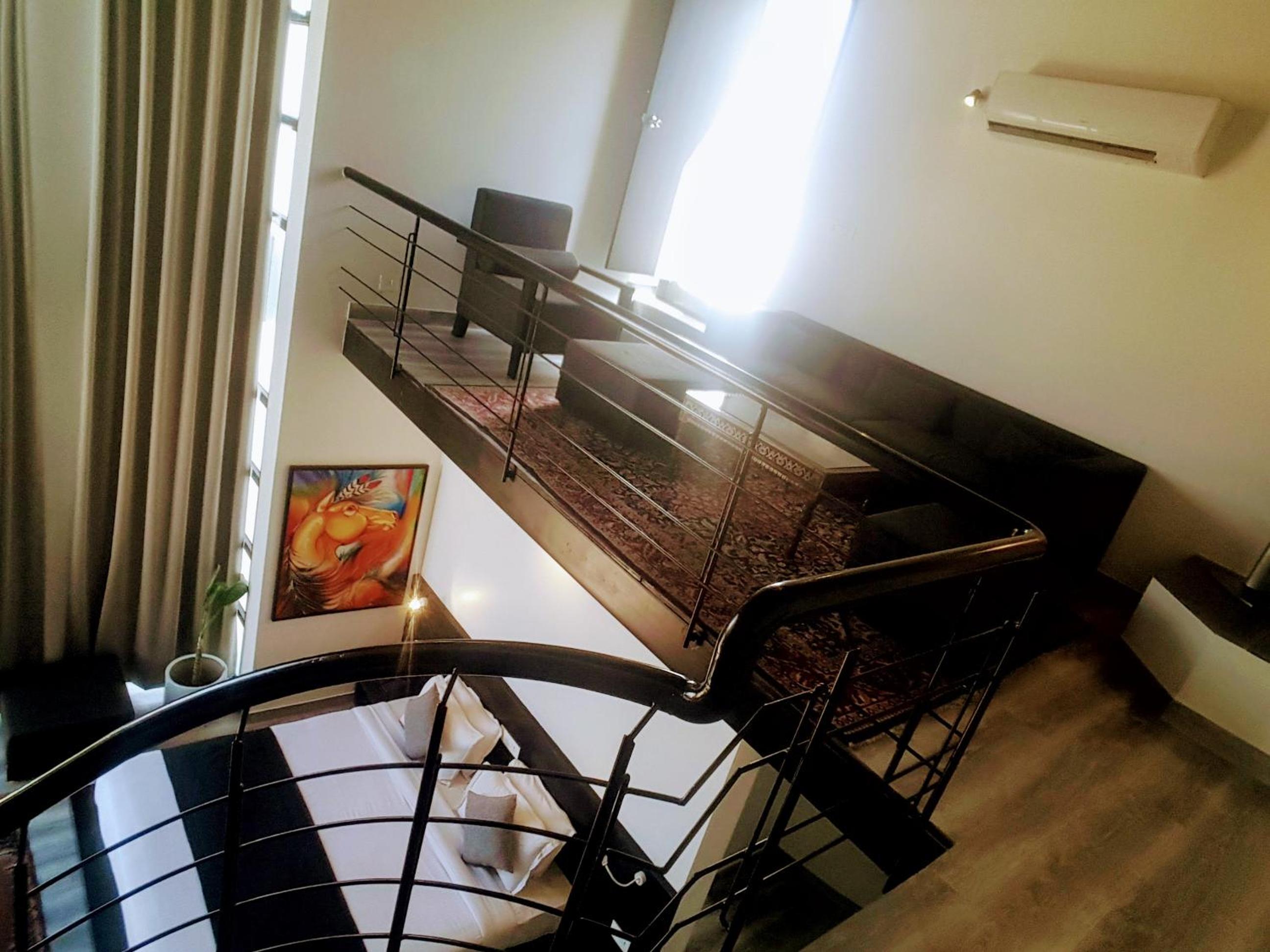 Duplex Suite - Photo 10