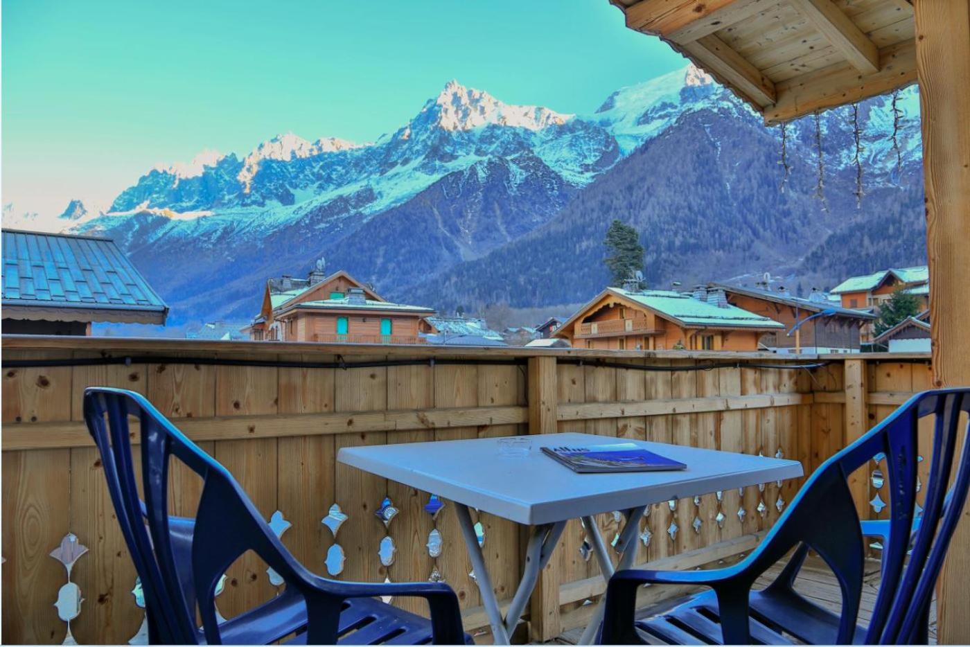 Quadruple Room with Terrace Mont Blanc side - Photo 2