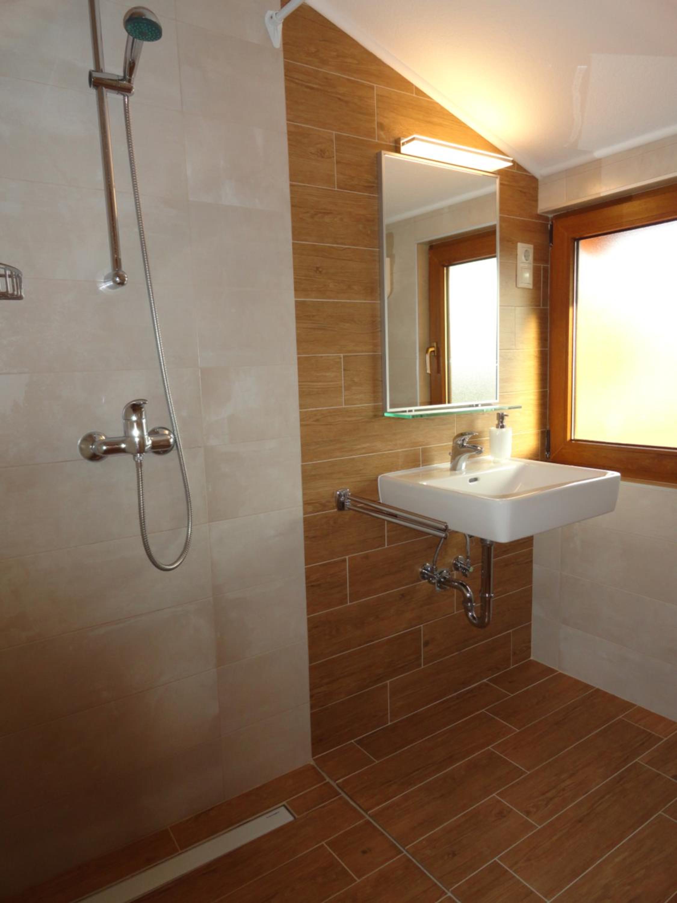 Bungalow - Photo 2