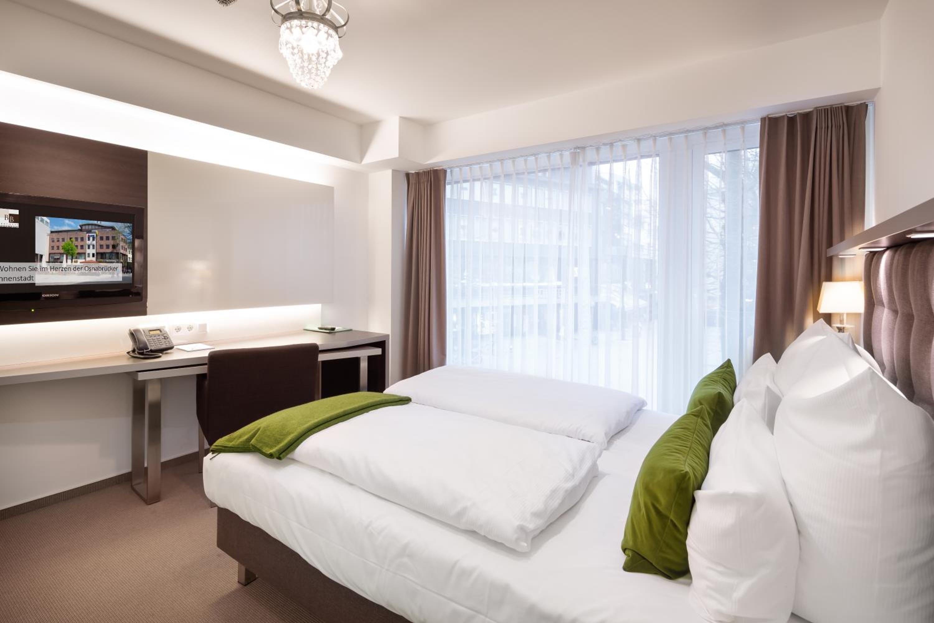 Double Room - Photo 7