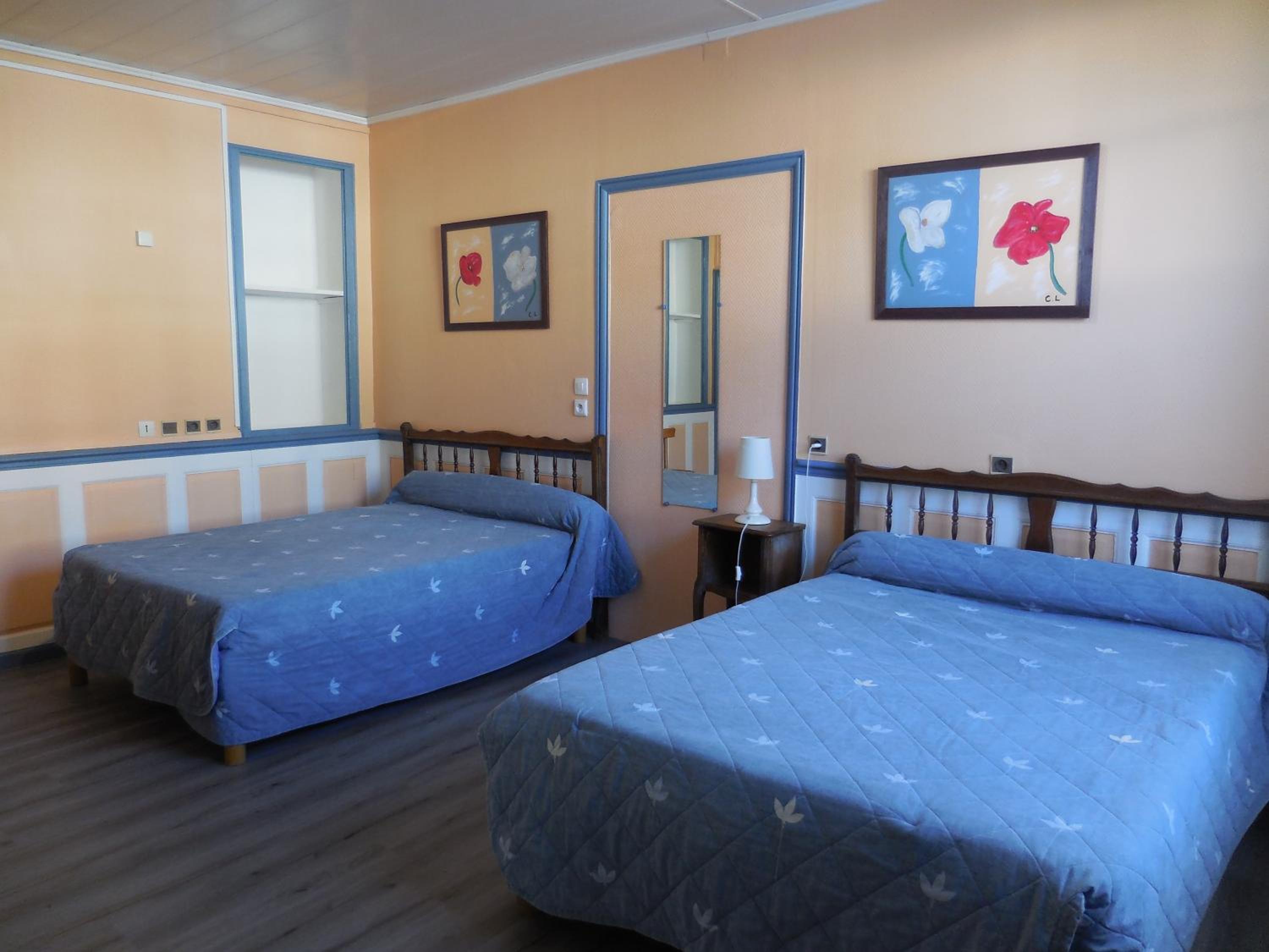 Family Room - Photo 3