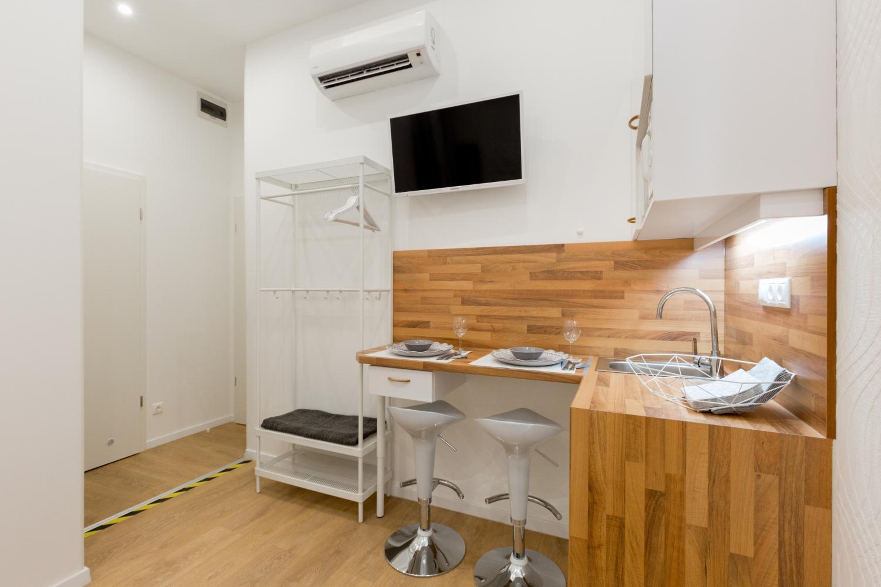 Superior Apartment - Photo 14