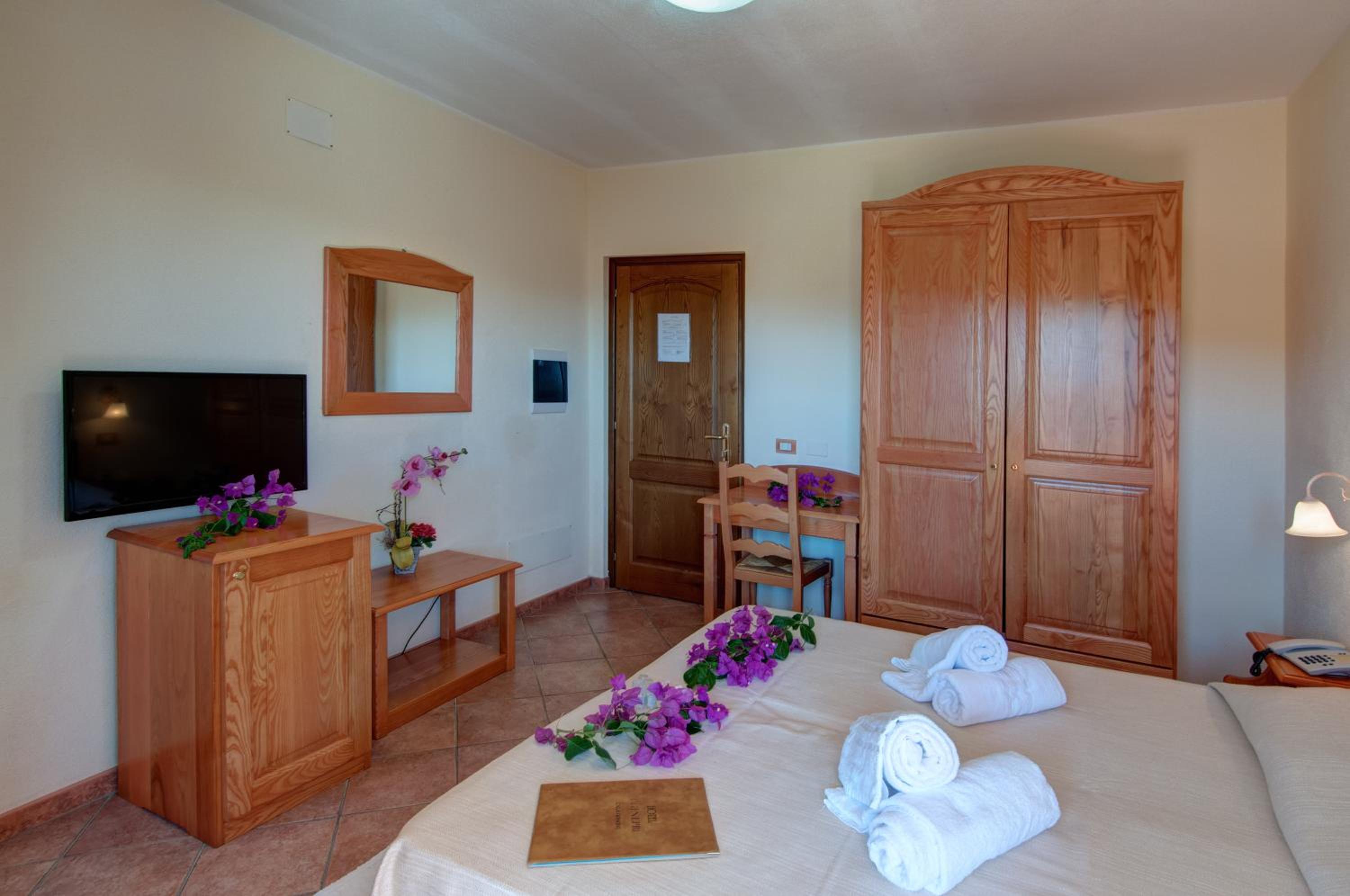 Double Room with Balcony photo 3