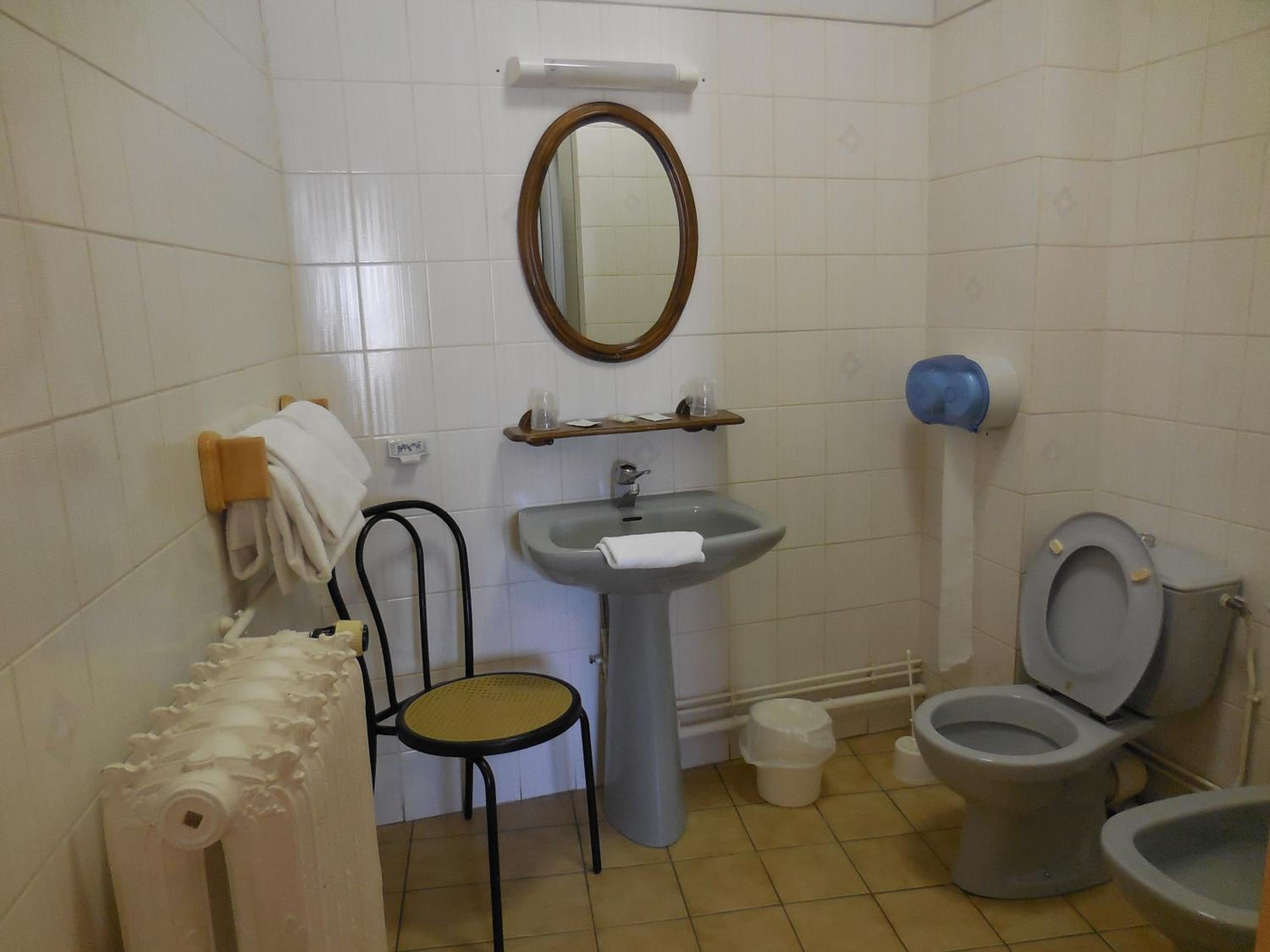 Double Room - Photo 2