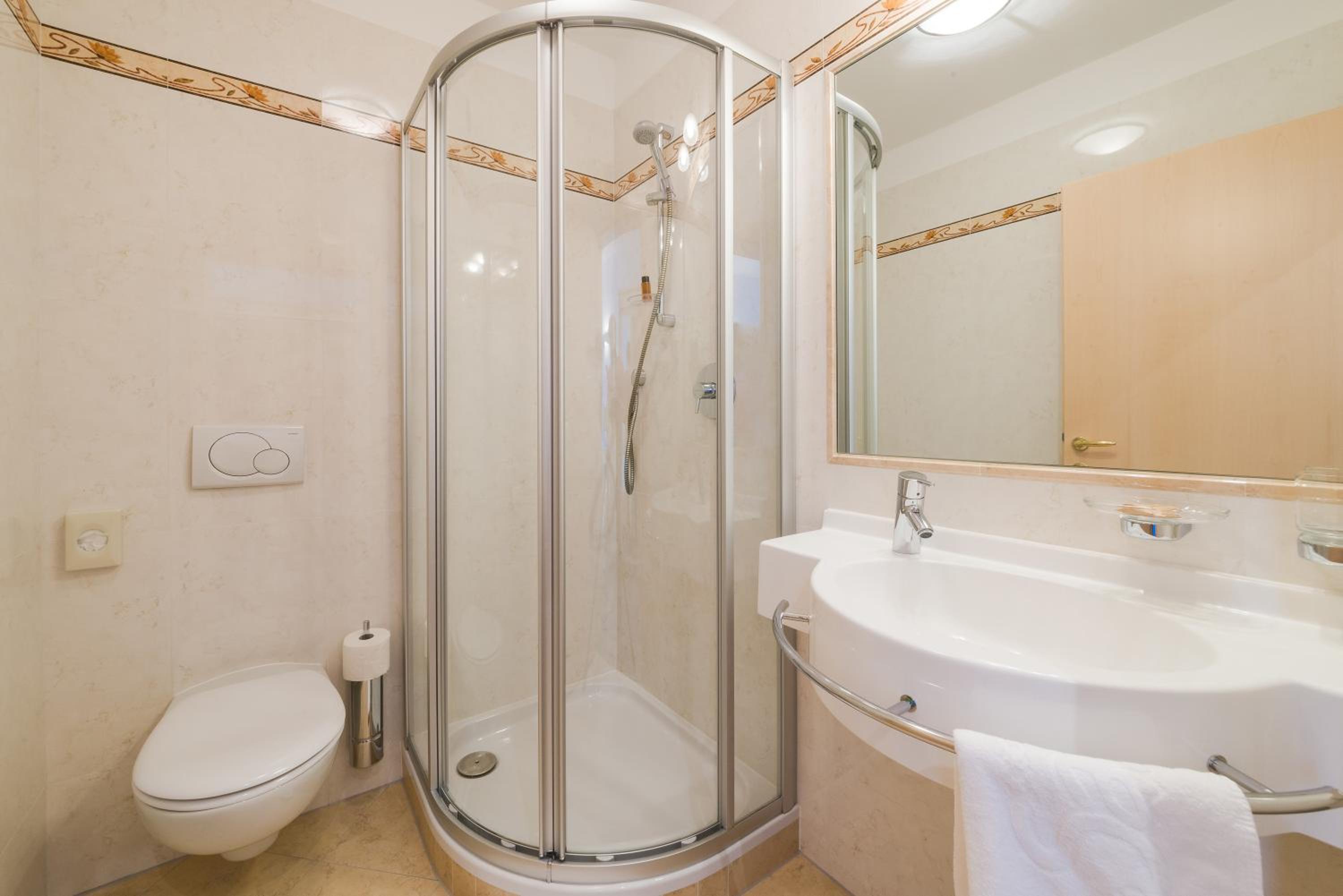 Single Room with Balcony photo 3