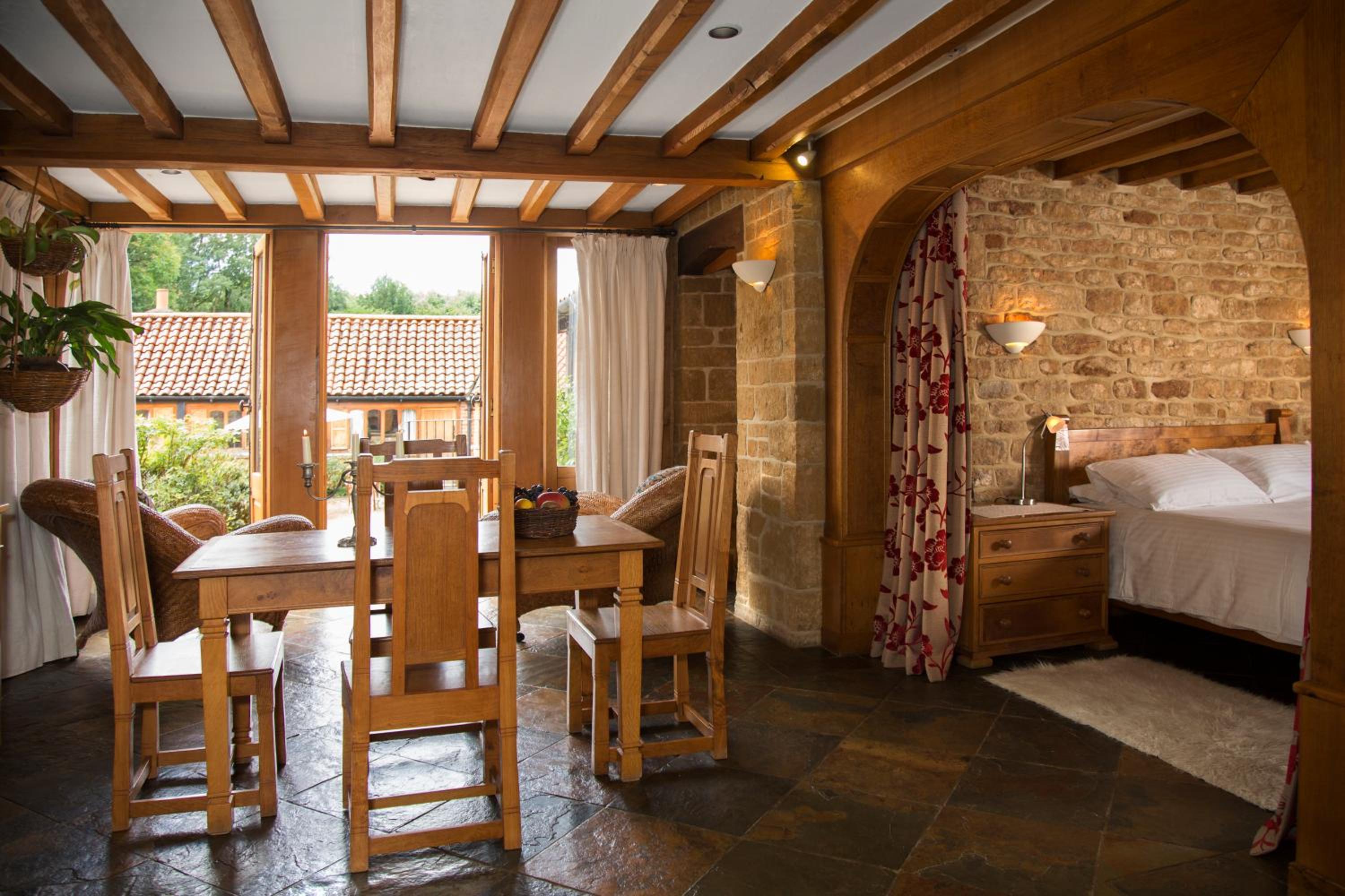 One-Bedroom House - Photo 20