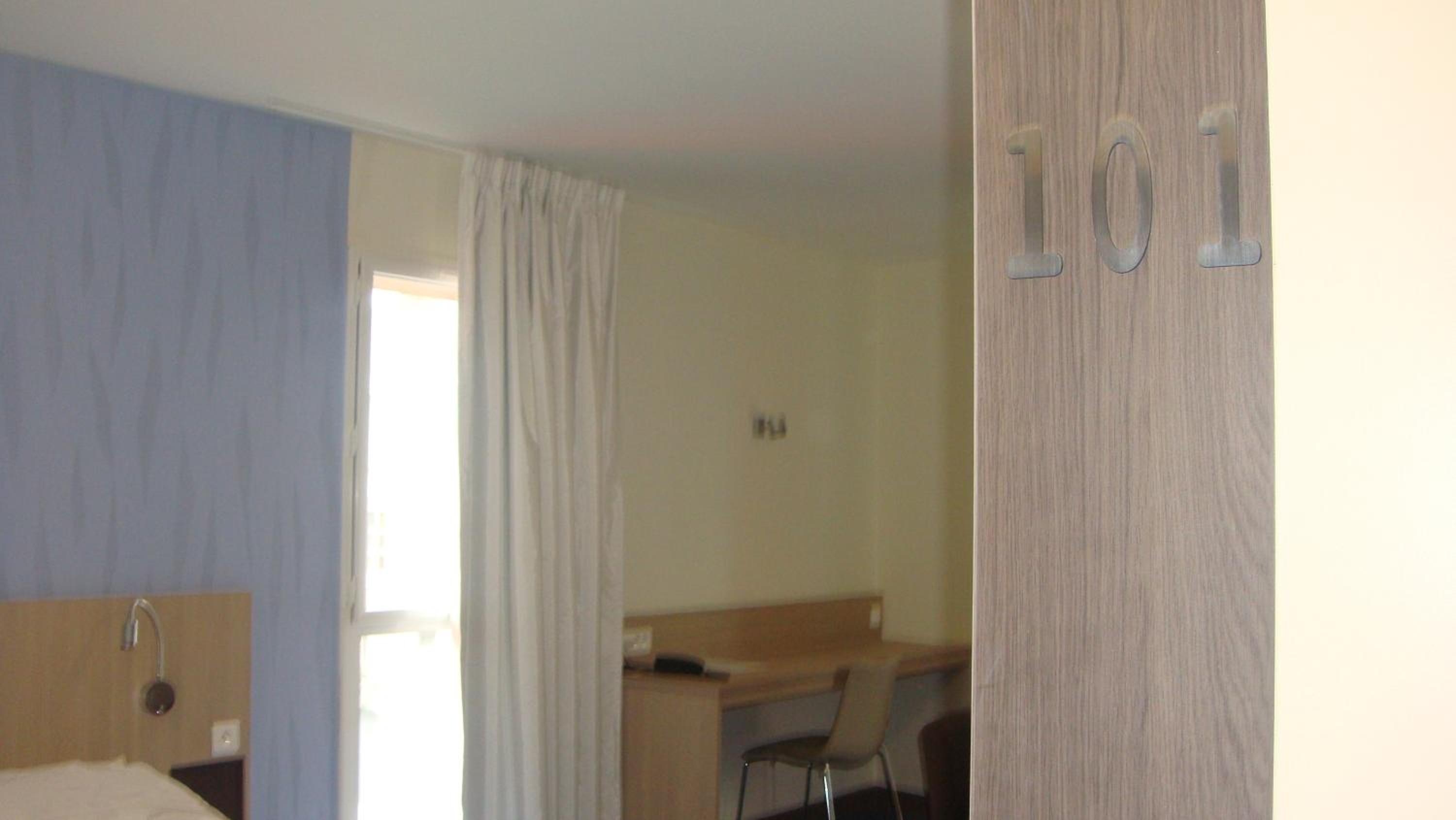 Double Room - Photo 3