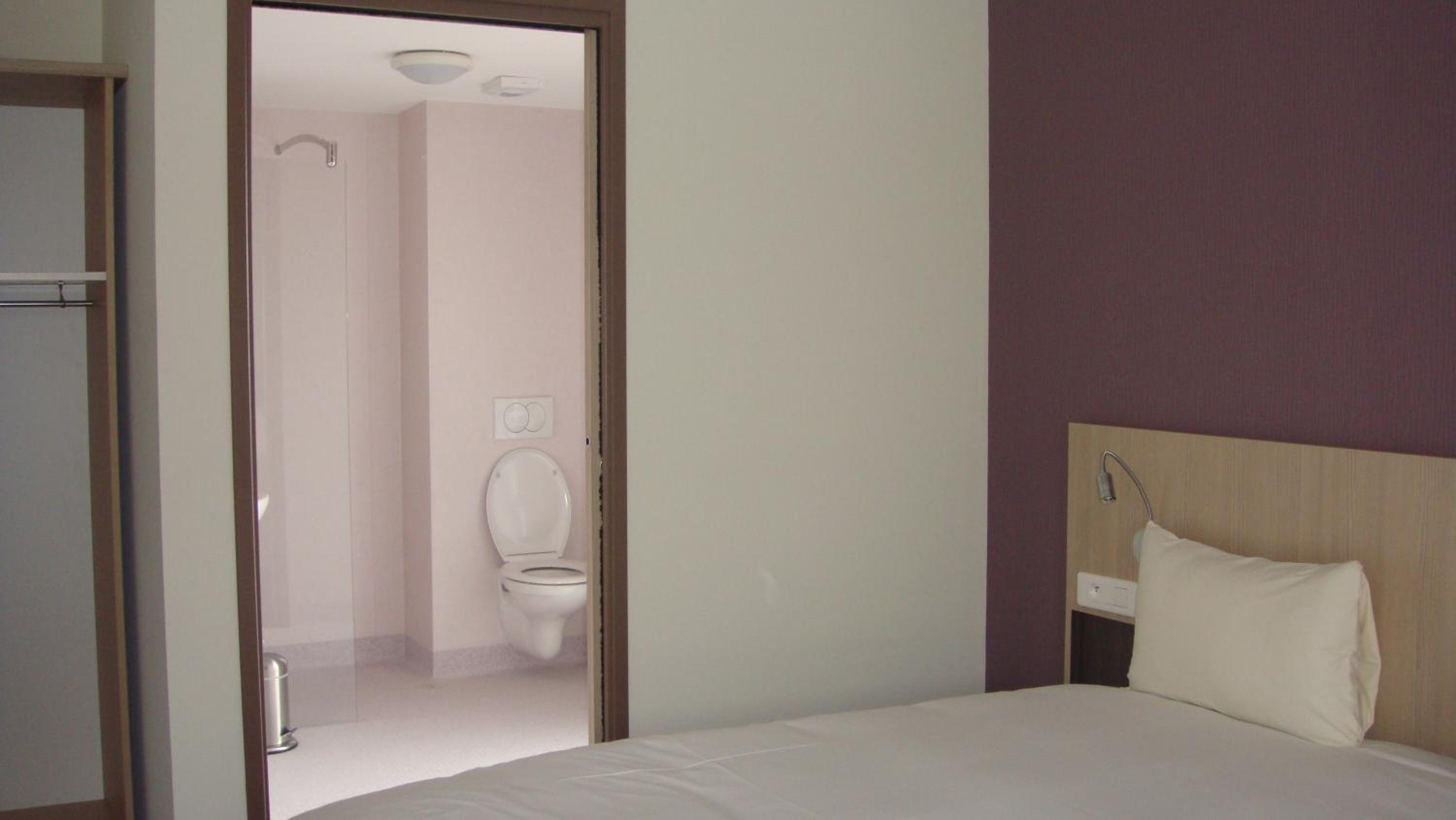 Double Room - Photo 2