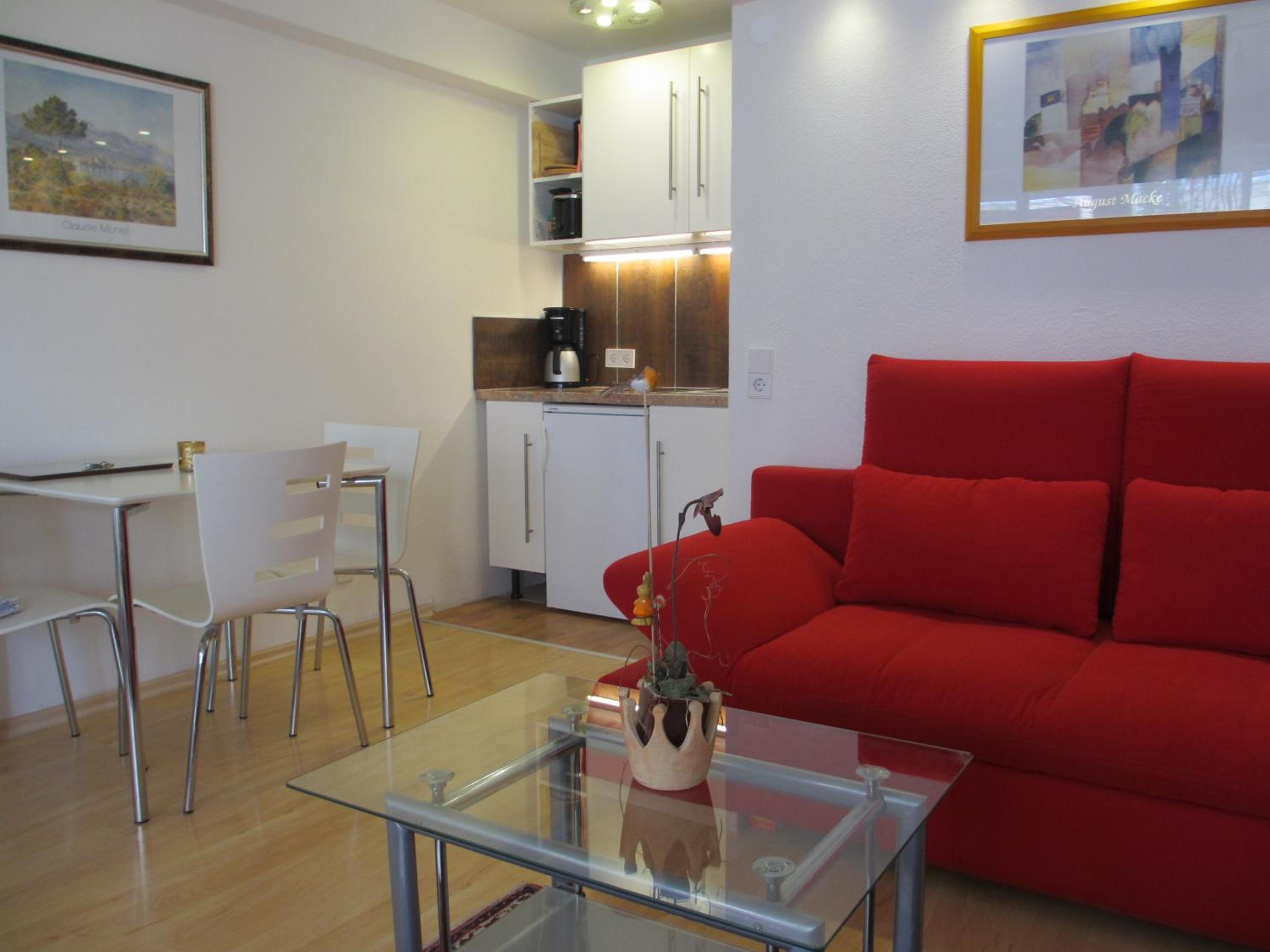 Apartment photo 2
