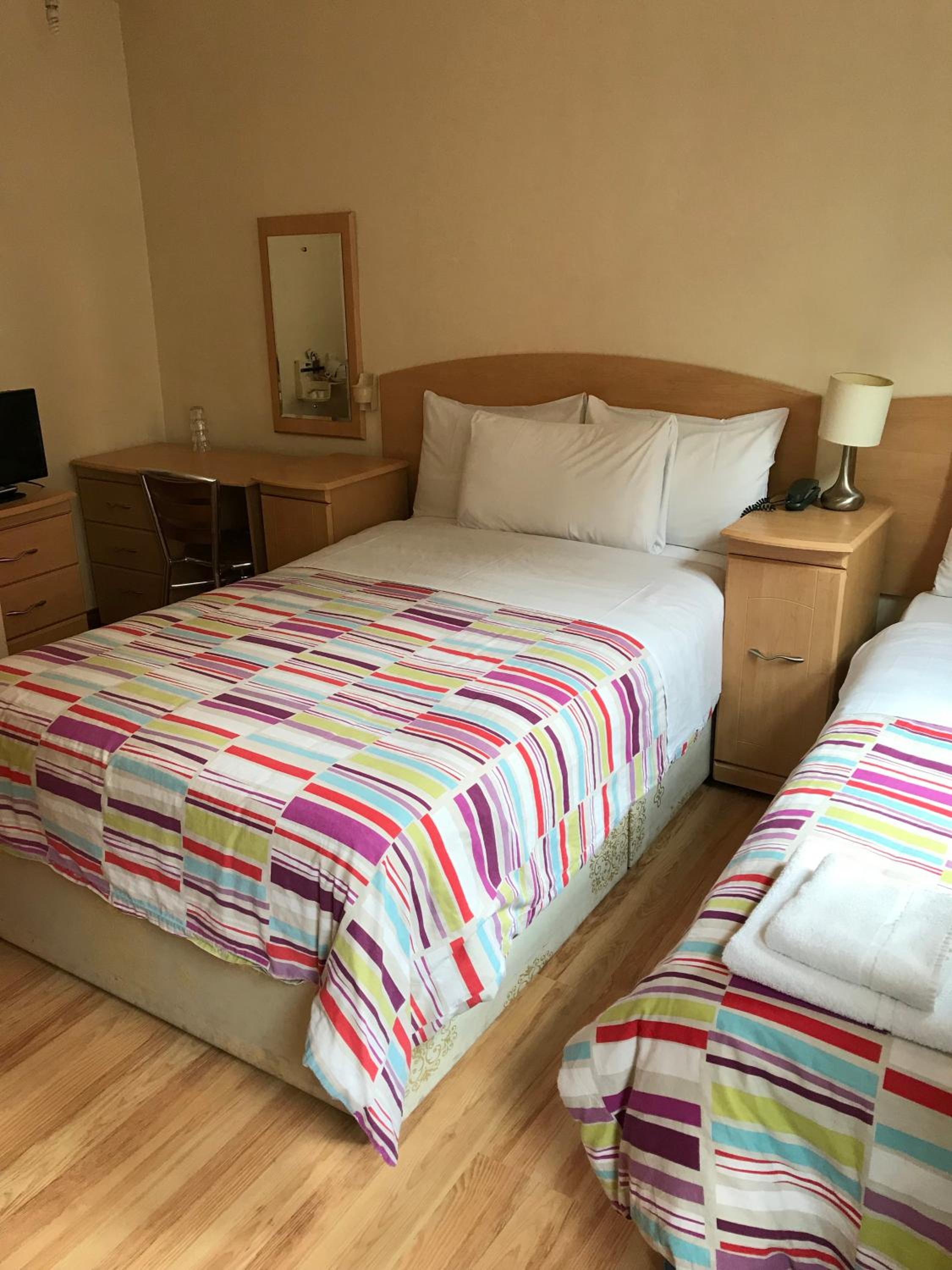 Triple Room with Private Bathroom photo 3