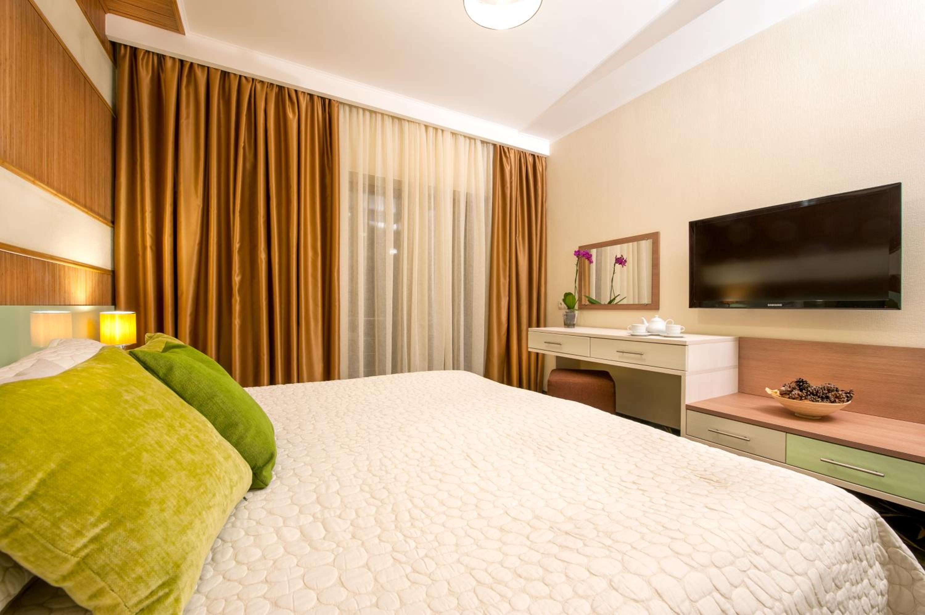 Standard Double or Twin Room photo 3