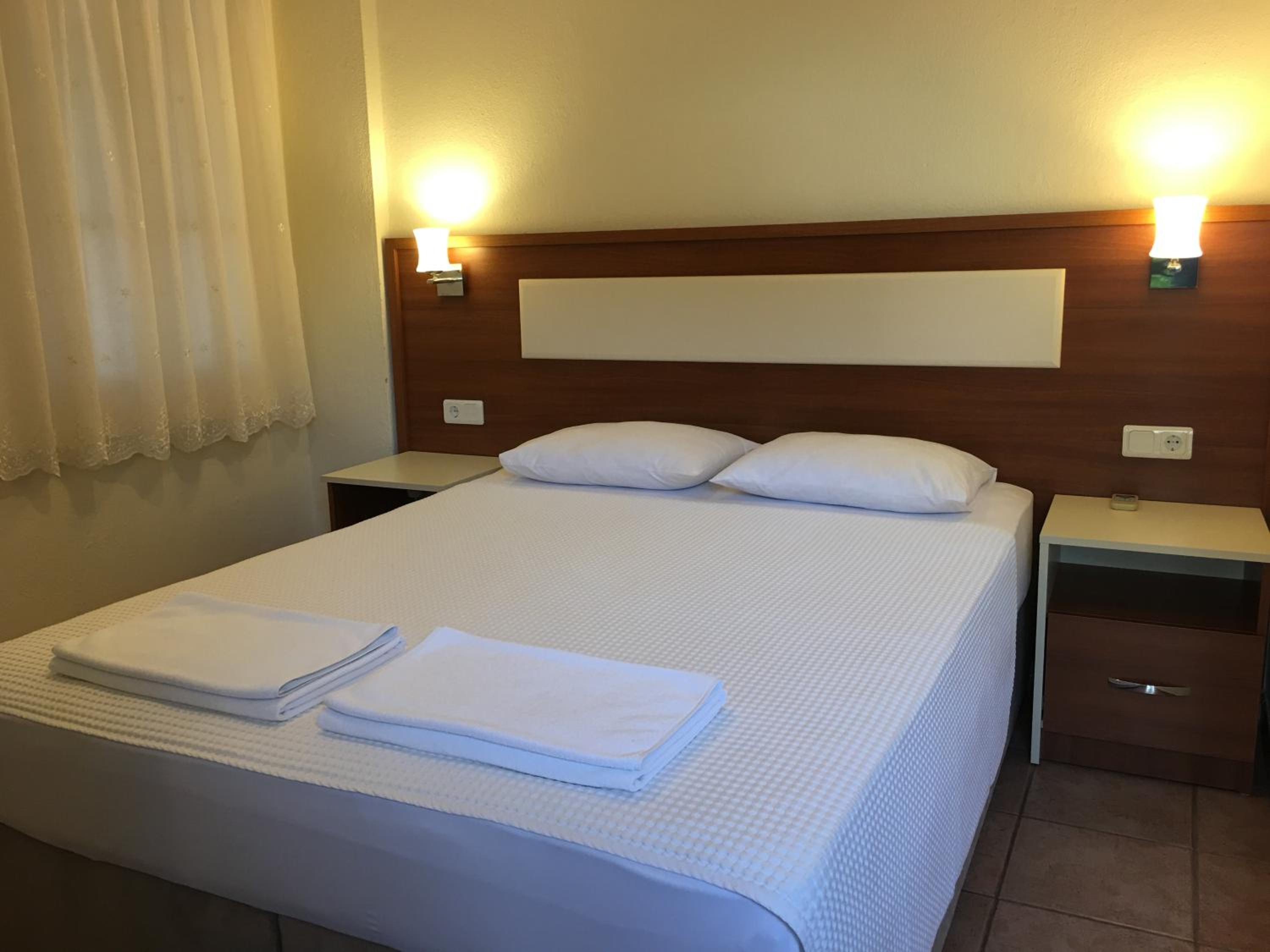 Quadruple Room with Balcony - Photo 6