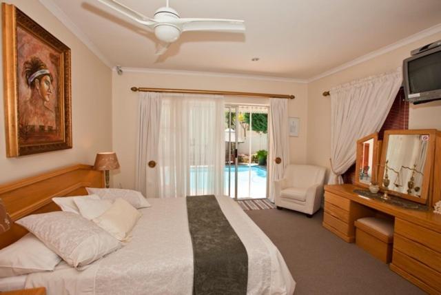 Queen Room - Photo 1