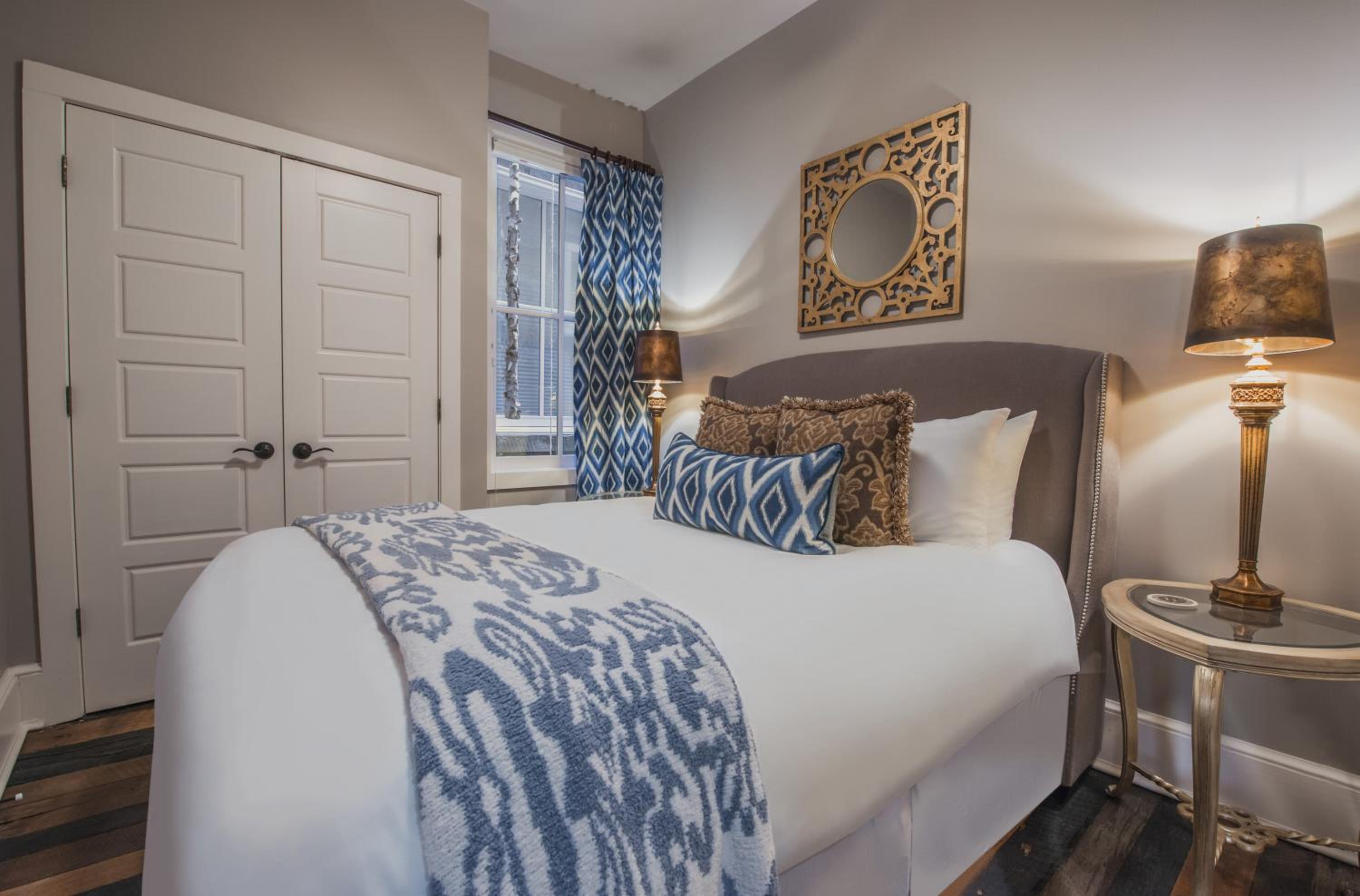 Queen Suite