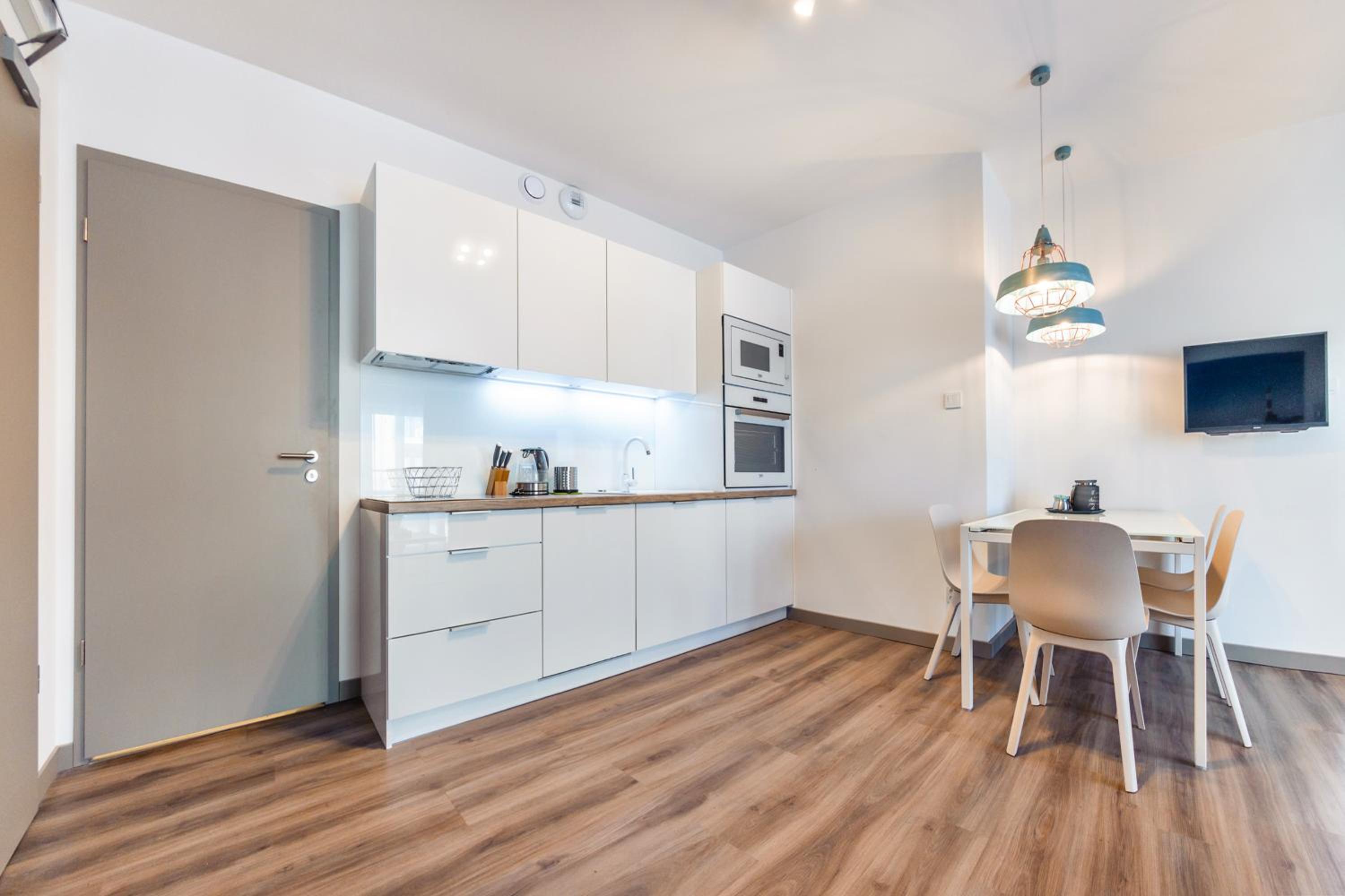 One-Bedroom Apartment - Lotnicza 1i photo 2