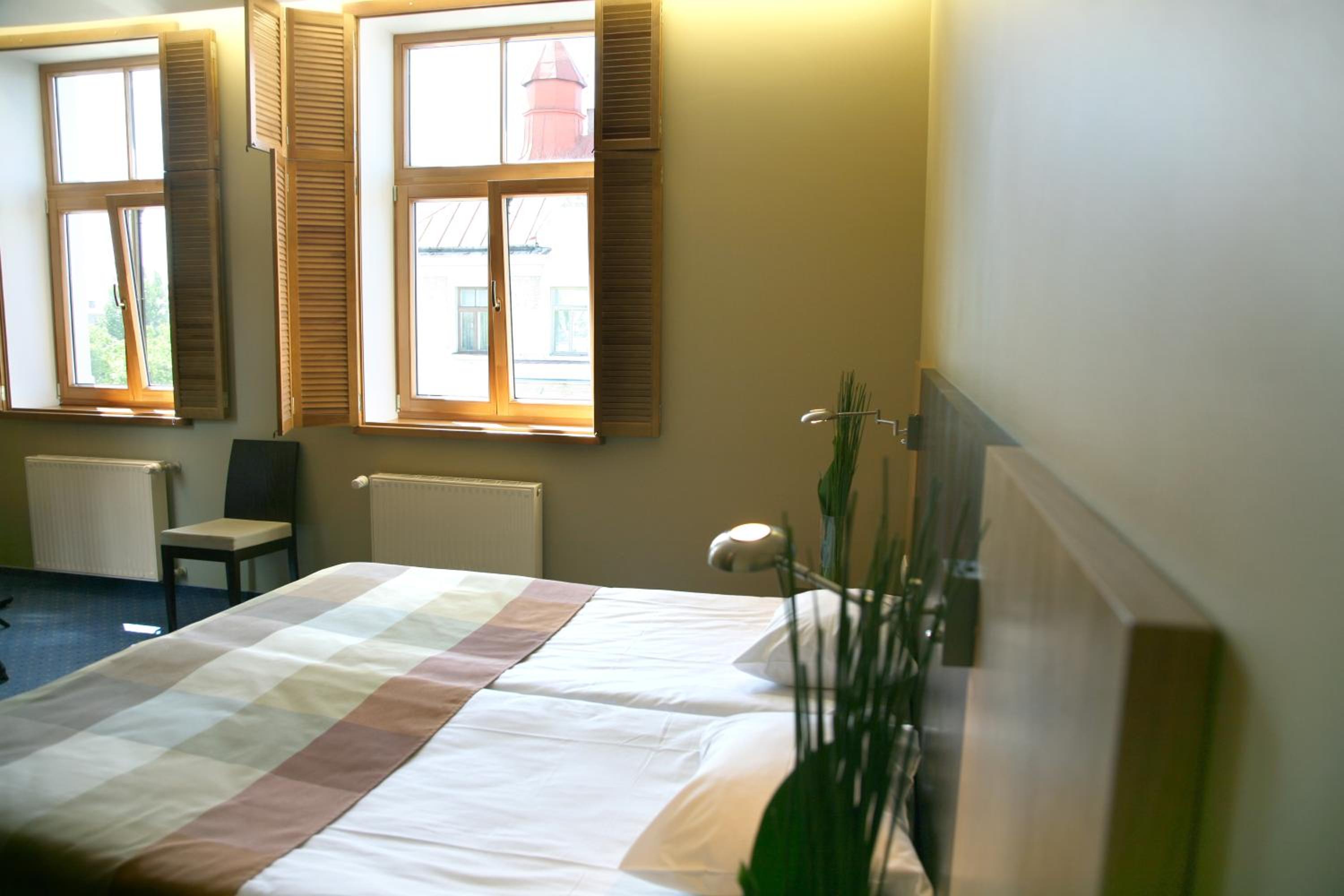 Standard Double or Twin Room - Photo 14