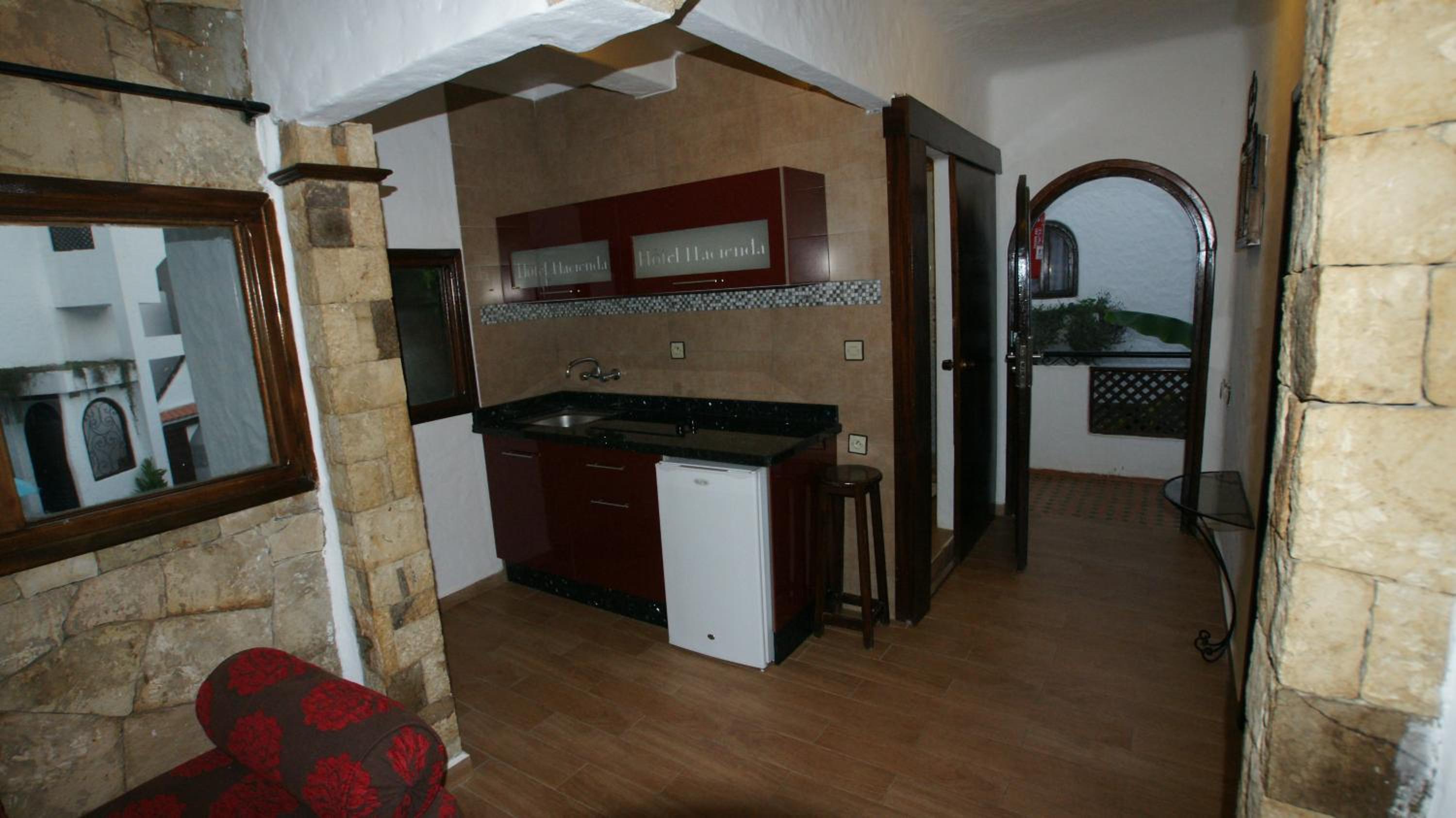 Bungalow (4 Adults) photo 3