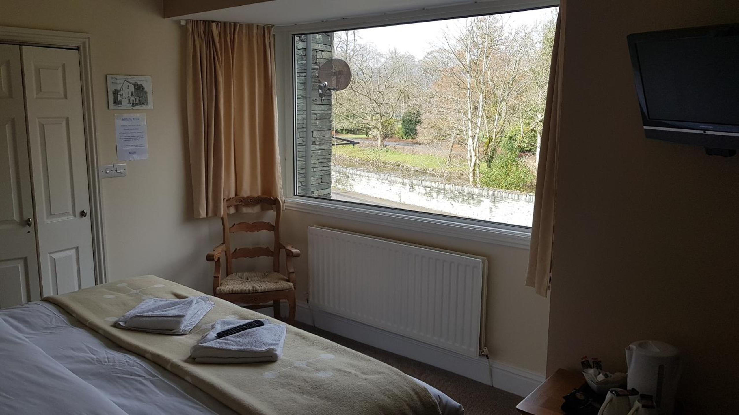 Superior Super-King Room with Mountain View with Private Bathroom