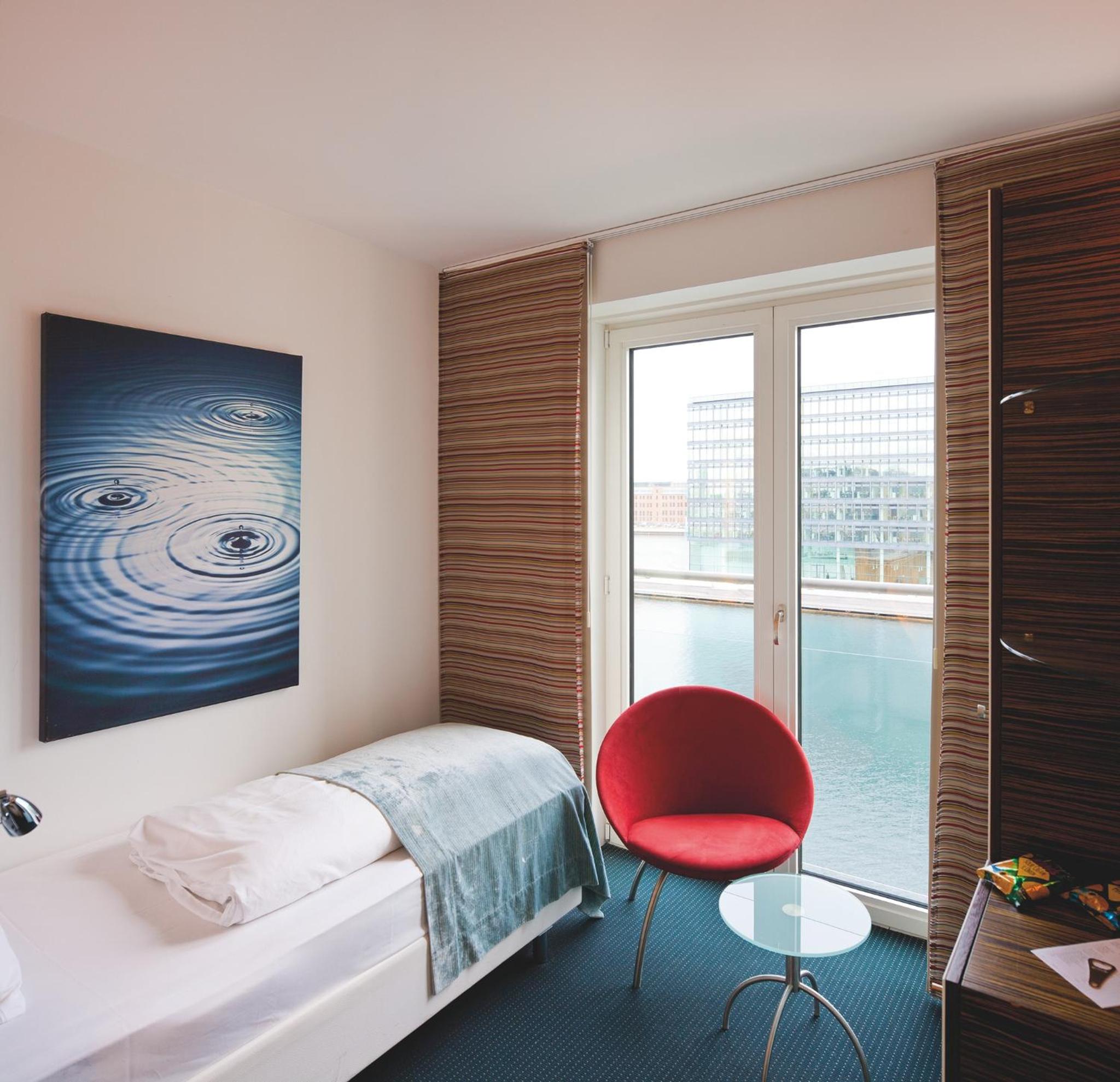 Superior Single Room With Harbor View photo 1