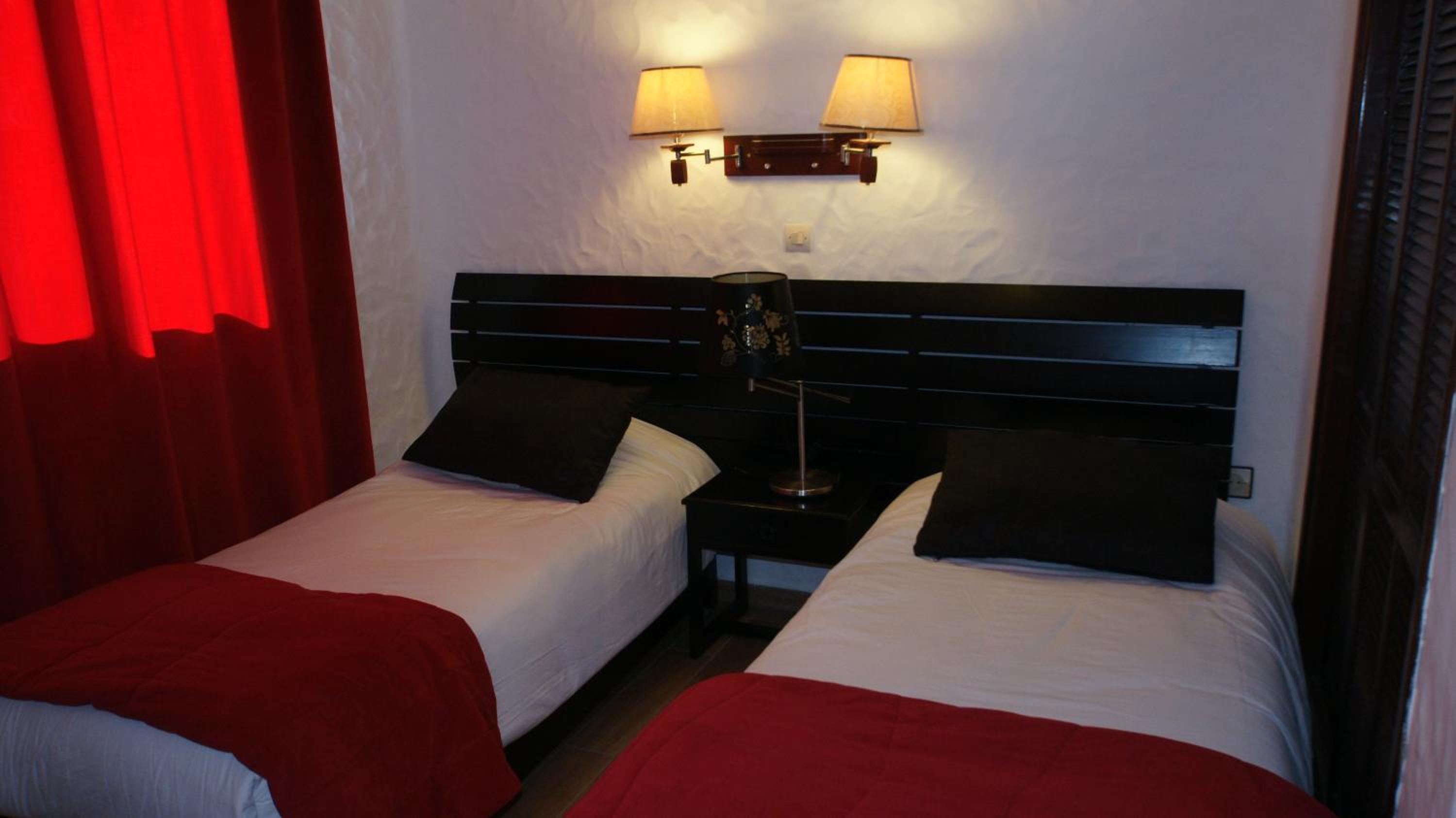 Standard Double Room photo 3