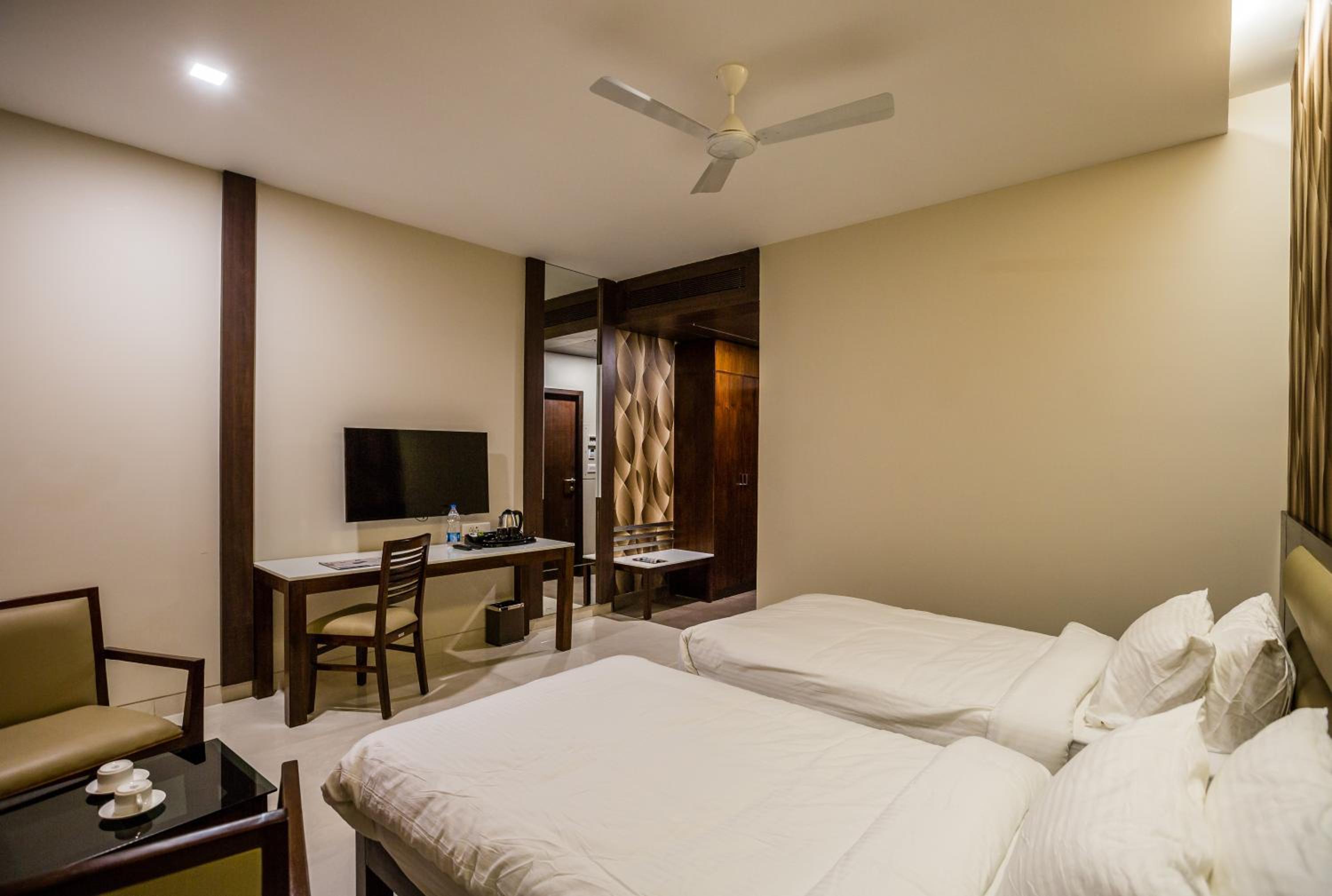Deluxe Double Room photo 2