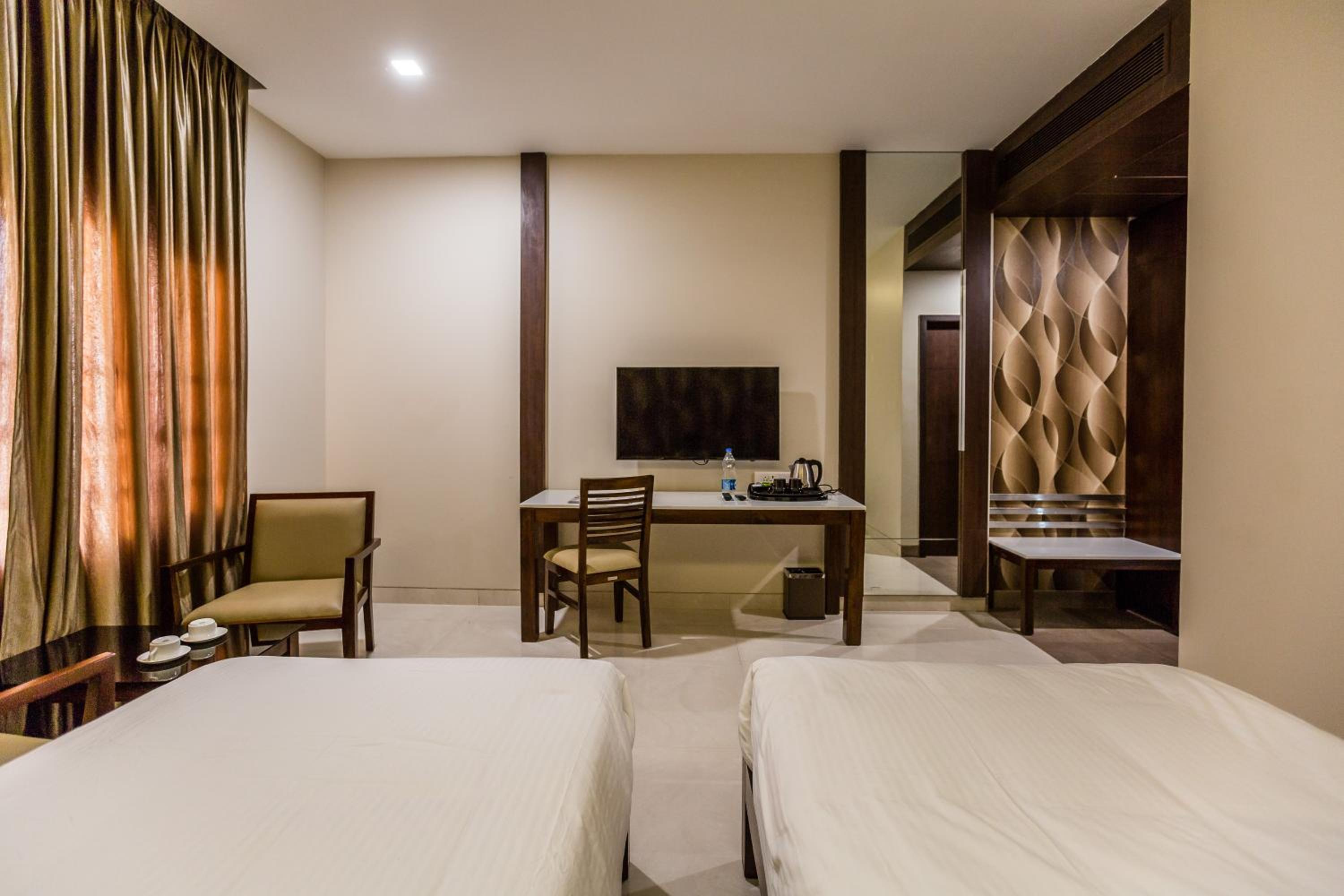 Deluxe Double Room photo 3