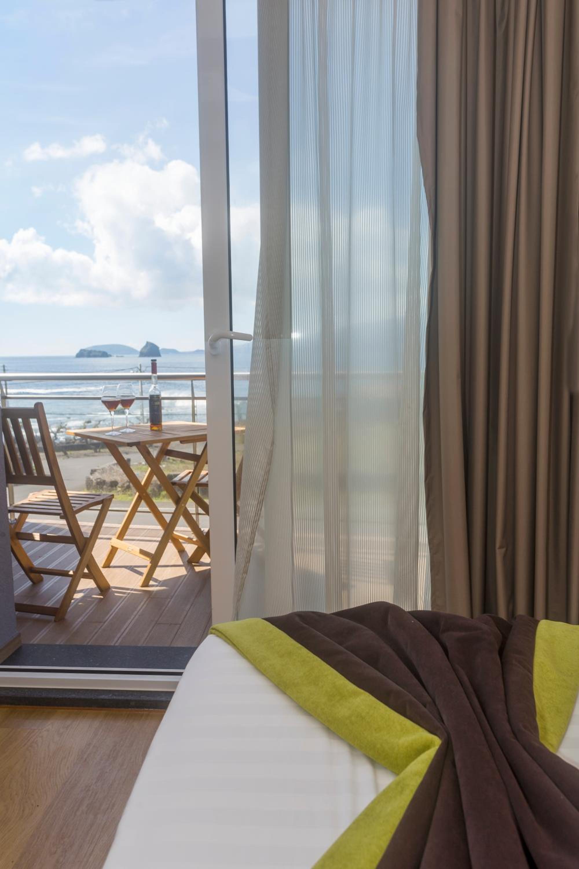 Apartment with Sea View - Photo 11