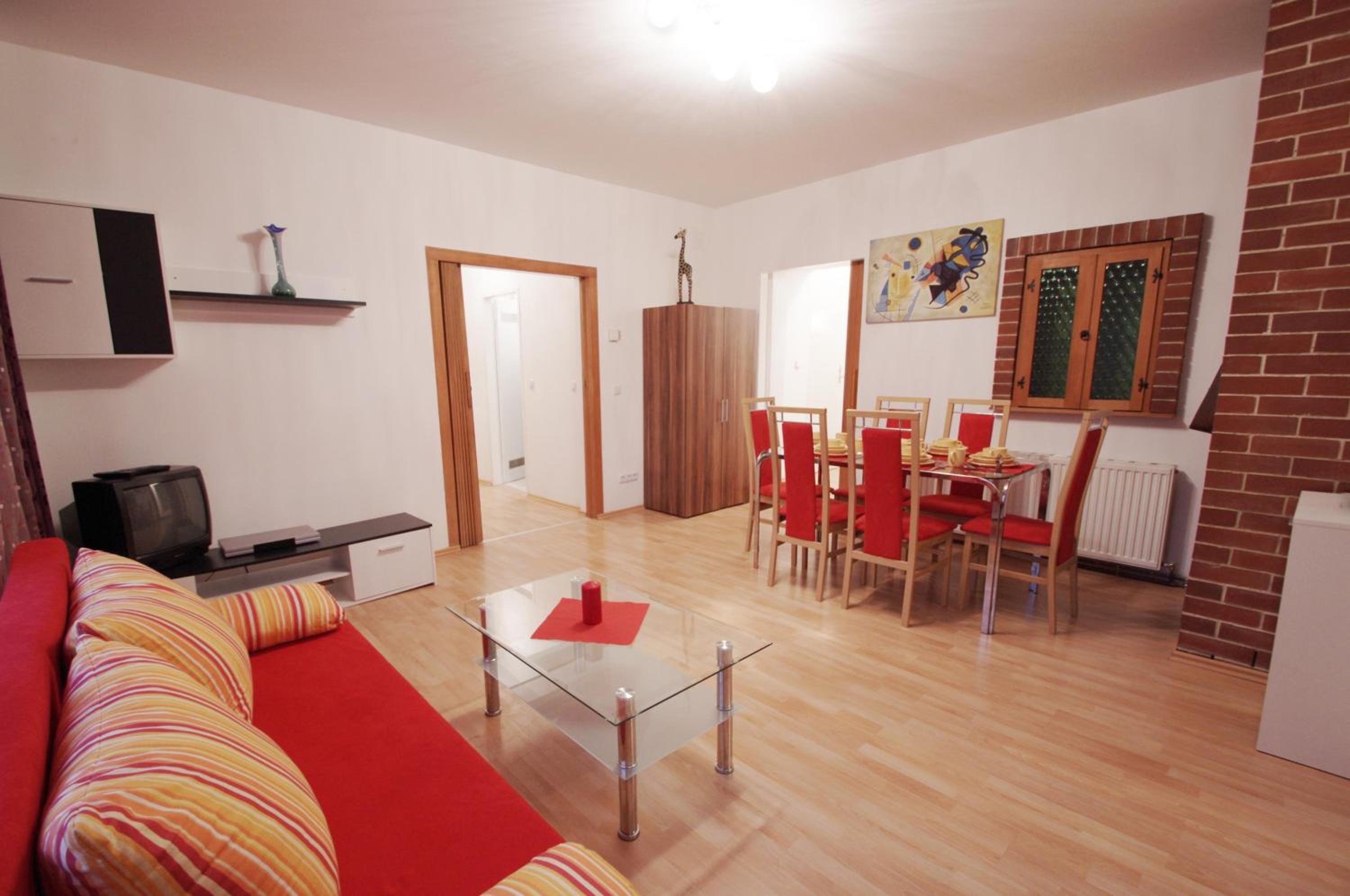 Three-Bedroom Apartment with Terrace photo 1