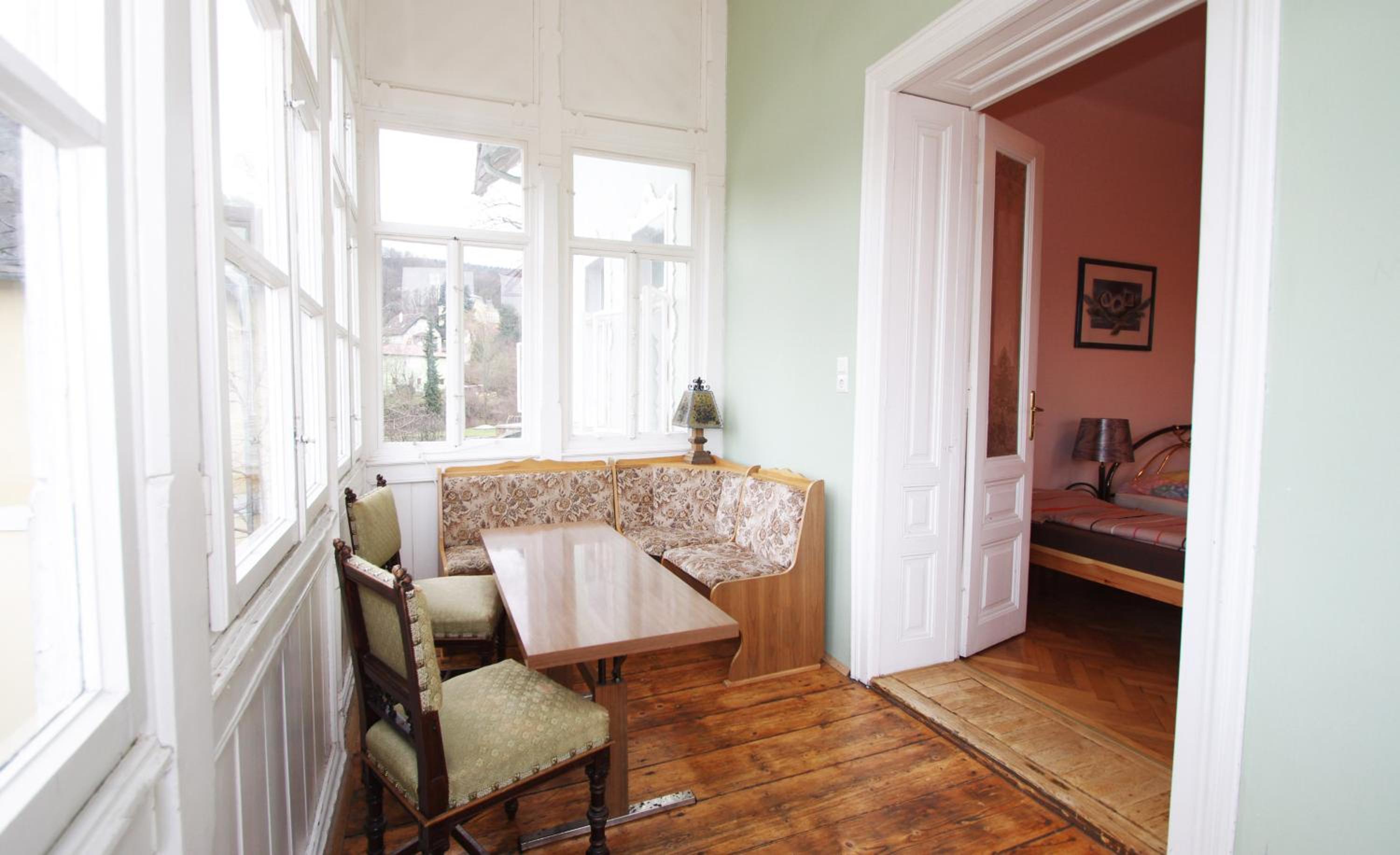 One-Bedroom Apartment with Terrace photo 2