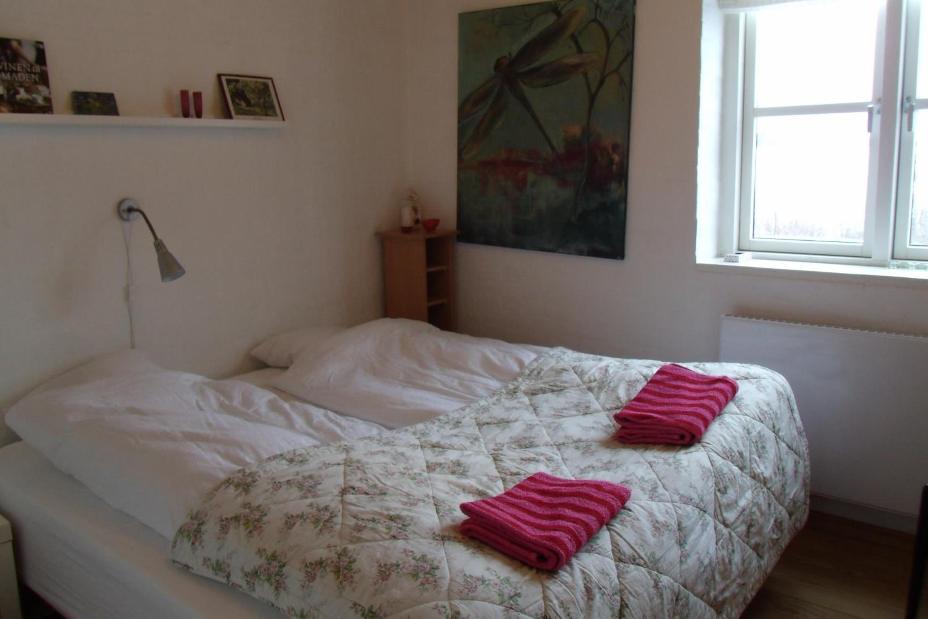 Double Room with Shared Bathroom photo 3
