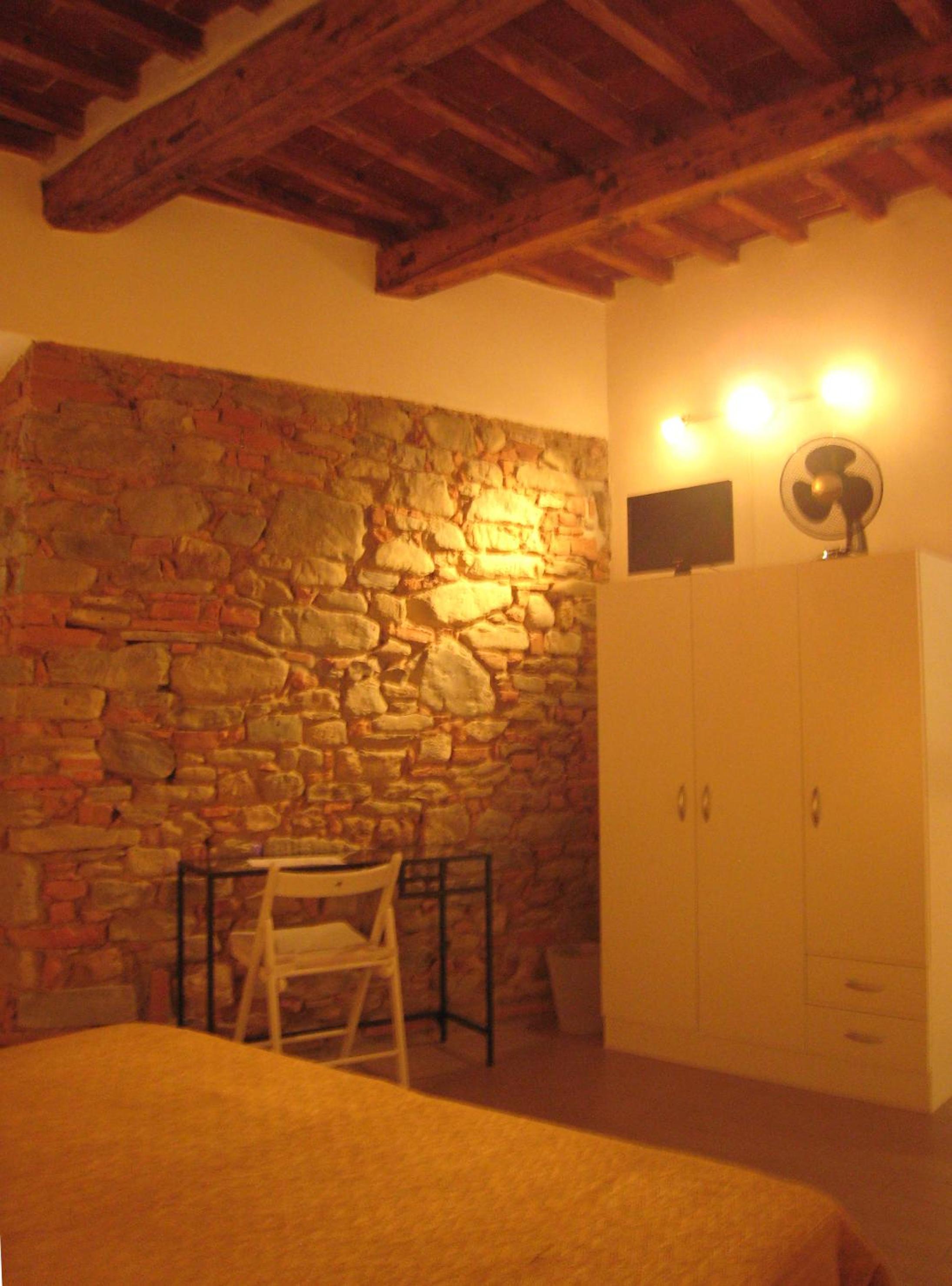 Double or Twin Room - Photo 6