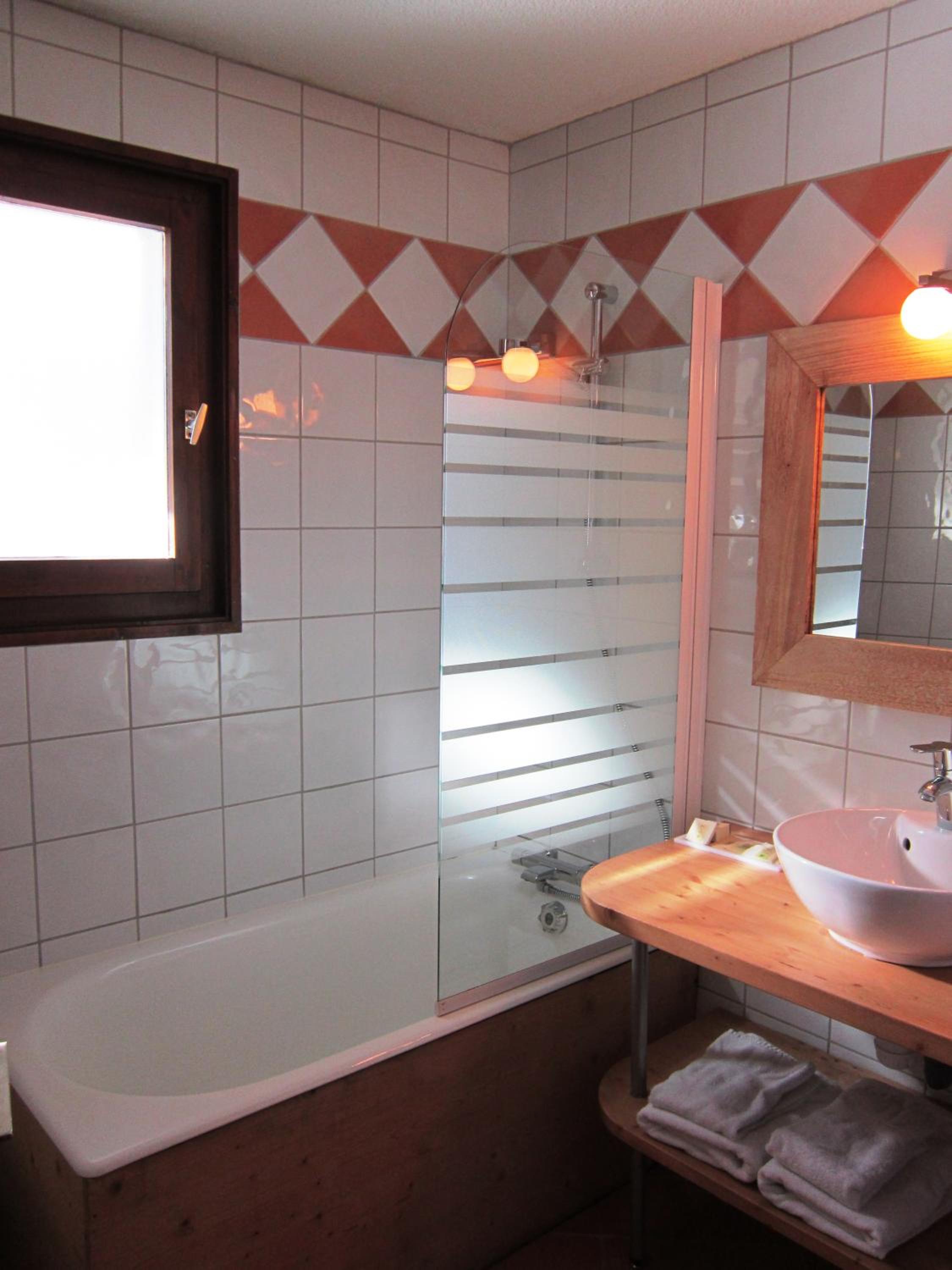 Double or Twin Room - Photo 7